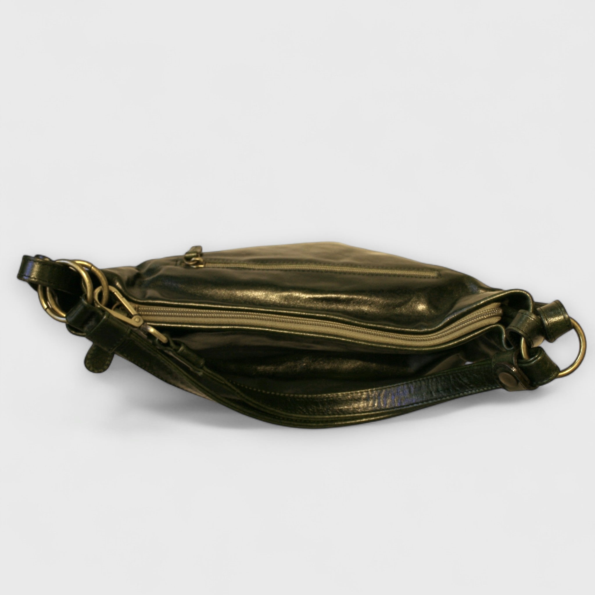 Pelletteria Pelle Nuda Milano, Artigianato Italiano, Vera Pelle, Negozio borse donna, Alessandra verde