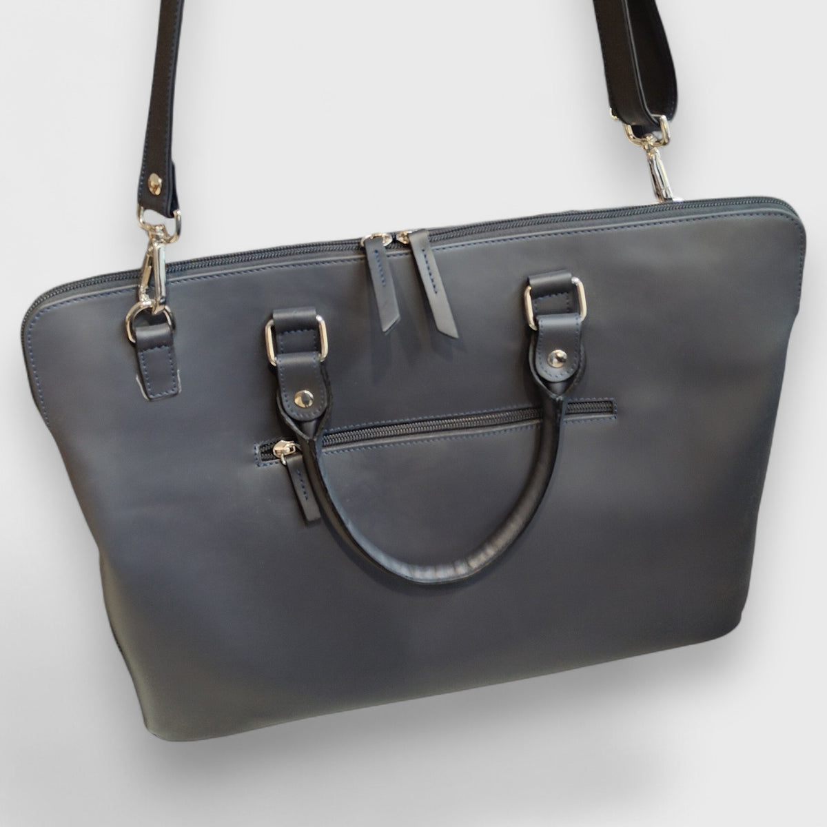 Pelletteria Pelle Nuda Milano, Vera pelle italiana, Negozio borse donna, Alessia blu