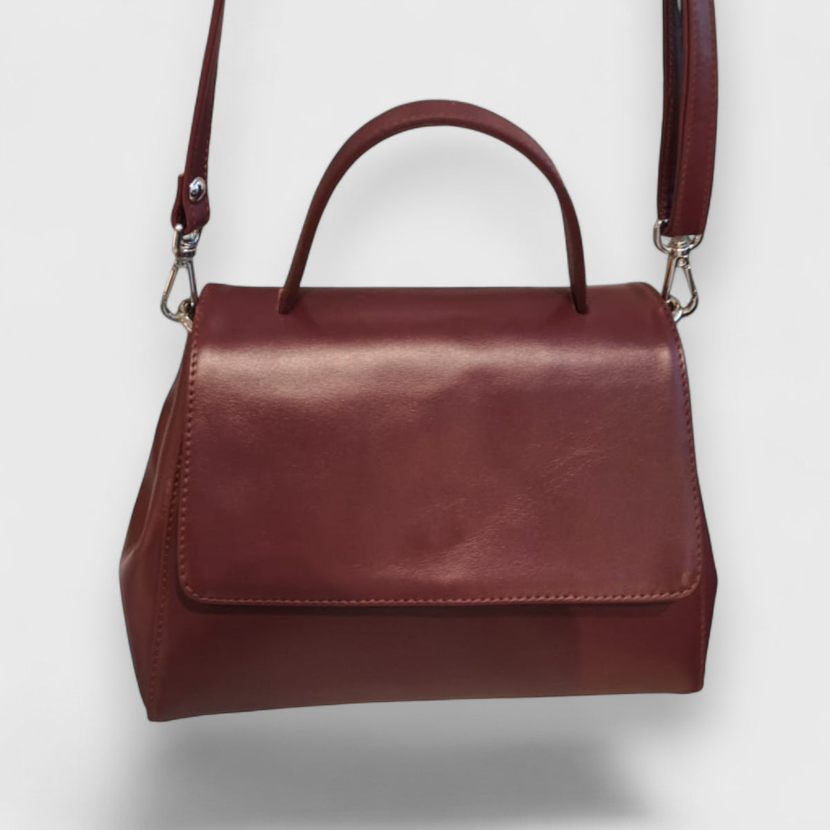 Pelletteria Pelle Nuda Milano, vera pelle italiana, Negozio borse donna, Amor bordeaux