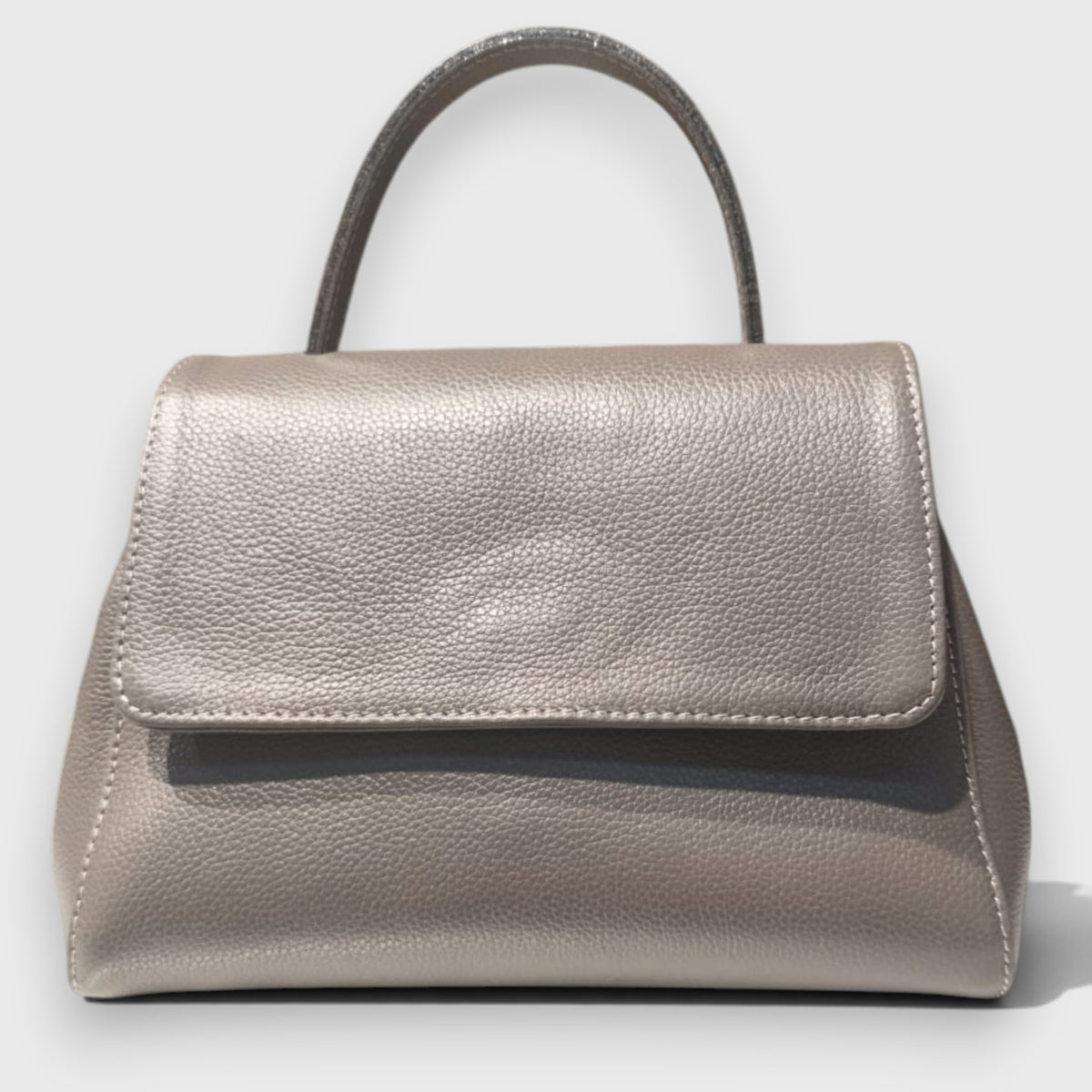 Pelletteria Pelle Nuda Milano, Vera pelle italiana, Negozio borse donna, Amor grigio