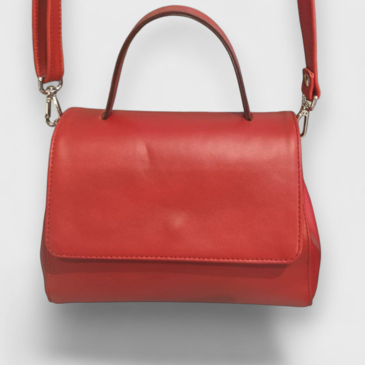 Pelletteria Pelle Nuda Milano, Vera pelle italiana, Negozio borse donna, Amor rosso