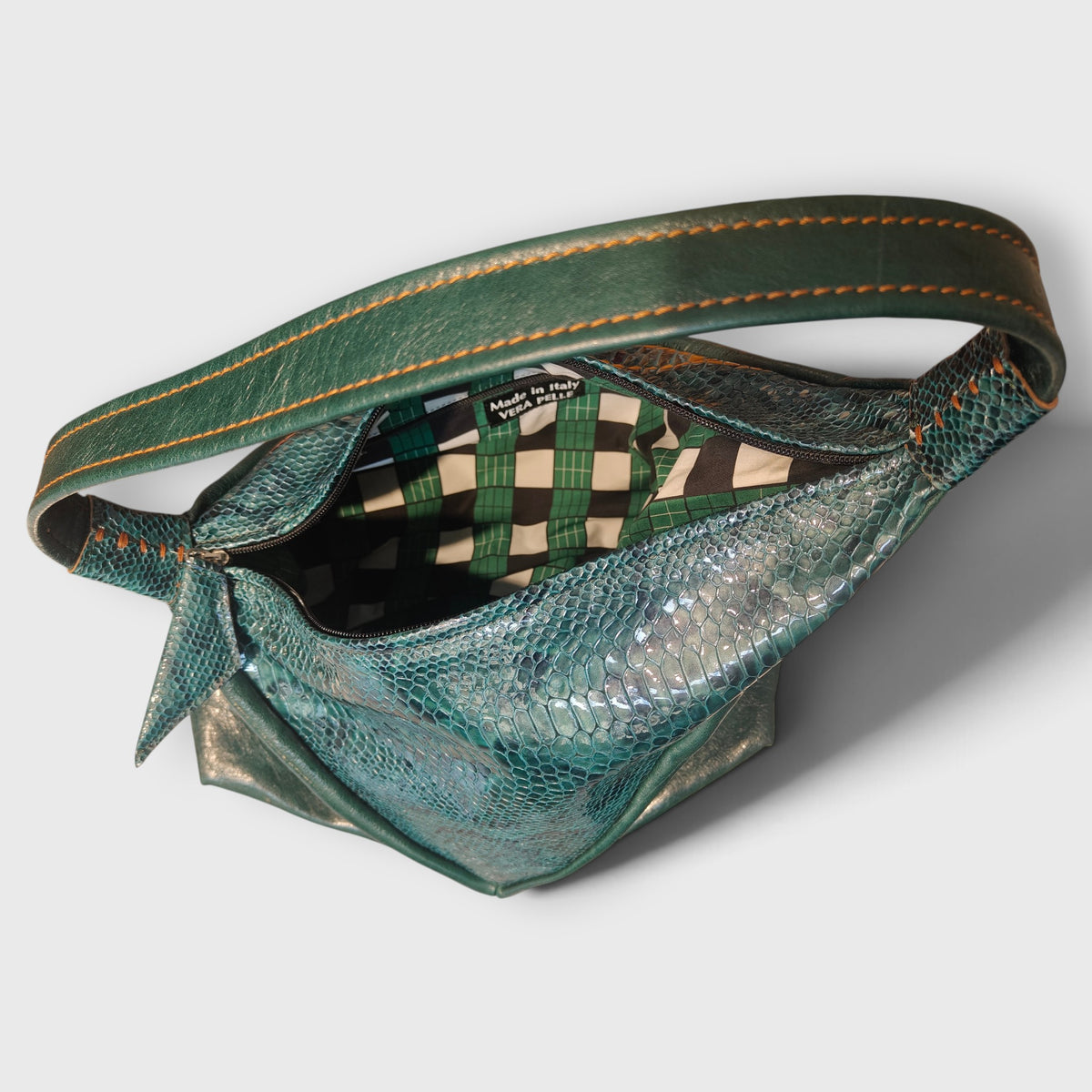 Pelletteria Pelle Nuda Milano, Vera pelle Italiana, Negozio borse donna, Arisa piccola verde