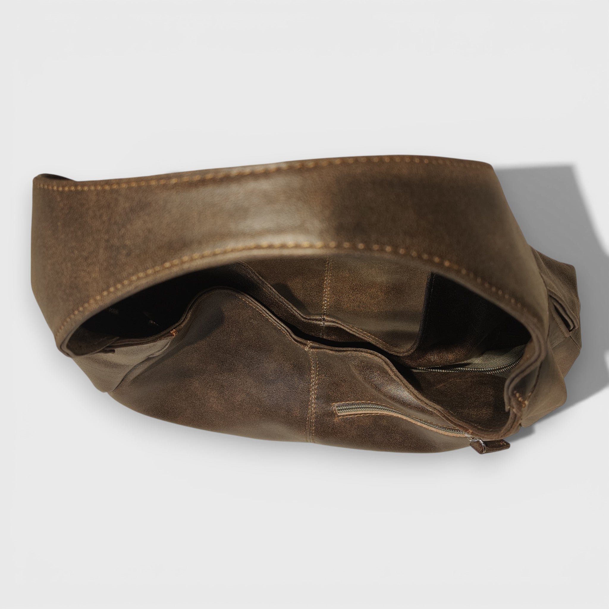 Pelletteria Pelle Nuda Milano, Artigianato Italiano, Vera pelle, Negozio borse donna, Barchetta marrone