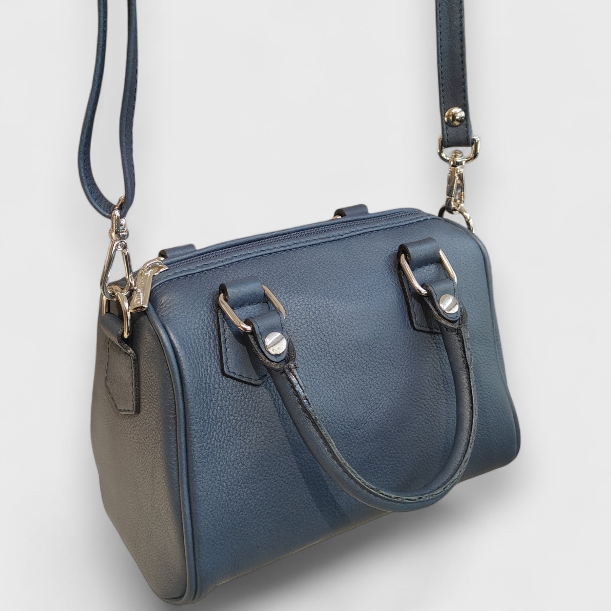 Pelletteria Pelle Nuda Milano, Artigianato Italiano, Vera pelle, Negozio borse donna, Bauletto Mini blu