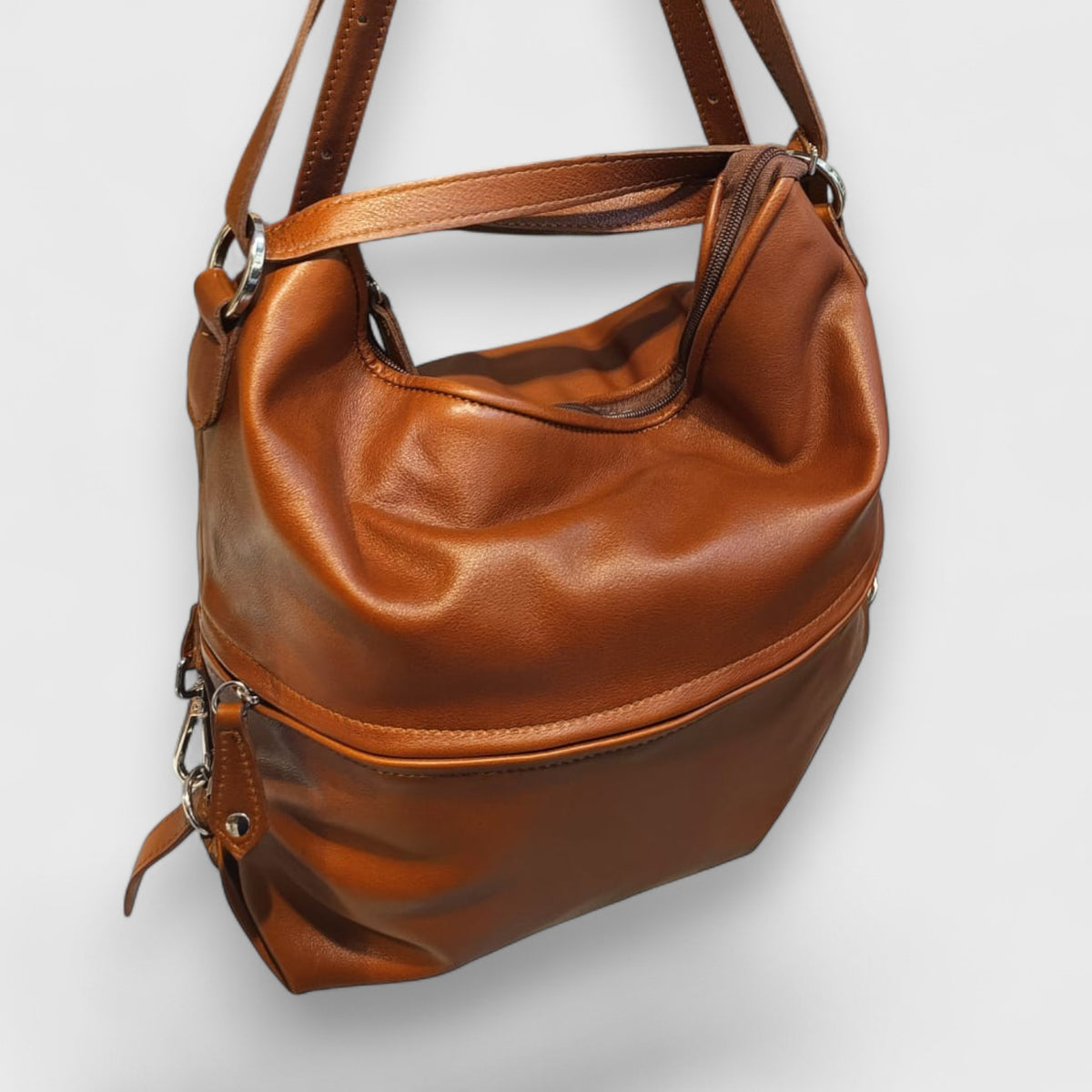 Pelletteria Pelle Nuda Milano, Vera pelle italiana, Negozio borse donna, Borsa zaino marrone