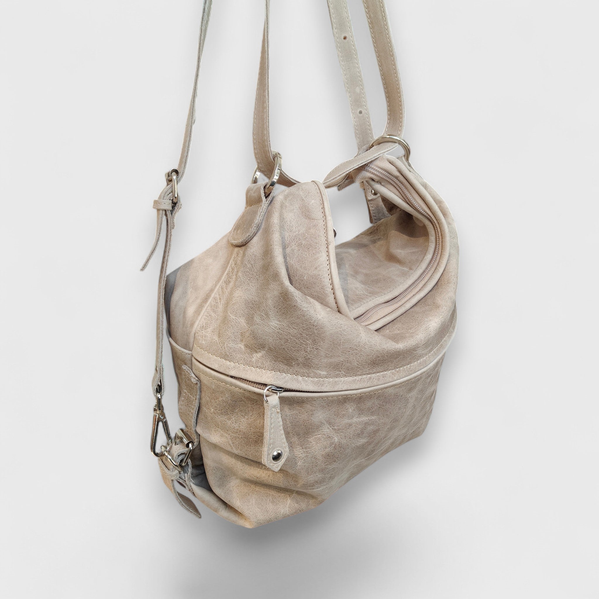 Pelletteria Pelle Nuda Milano, Vera pelle italiana, Negozio borse donna, Borsa zaino grigio