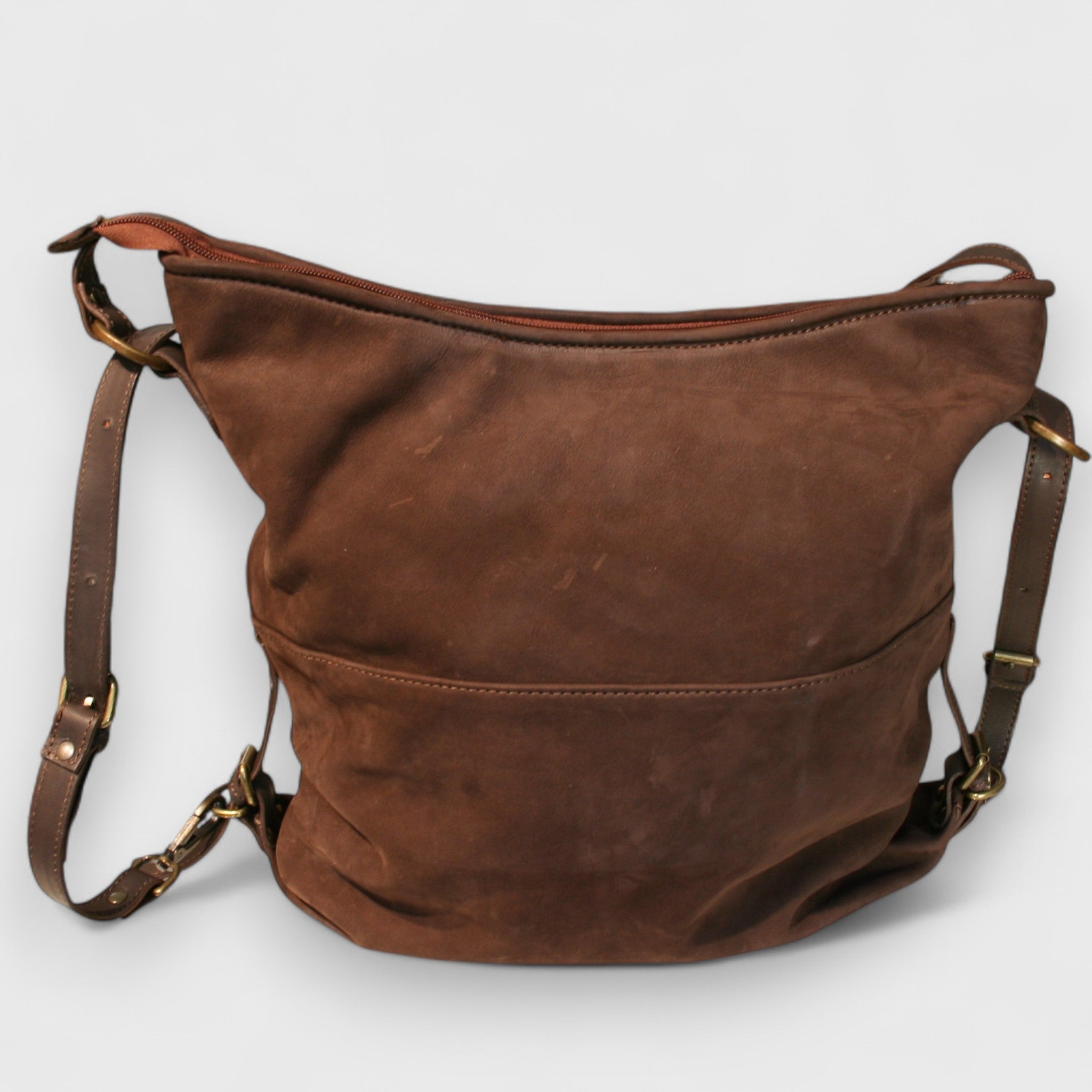 Pelletteria Pelle Nuda Milano, Artigianato Italiano, Vera pelle, Negozio borse donna, Borsa Zaino nabuk