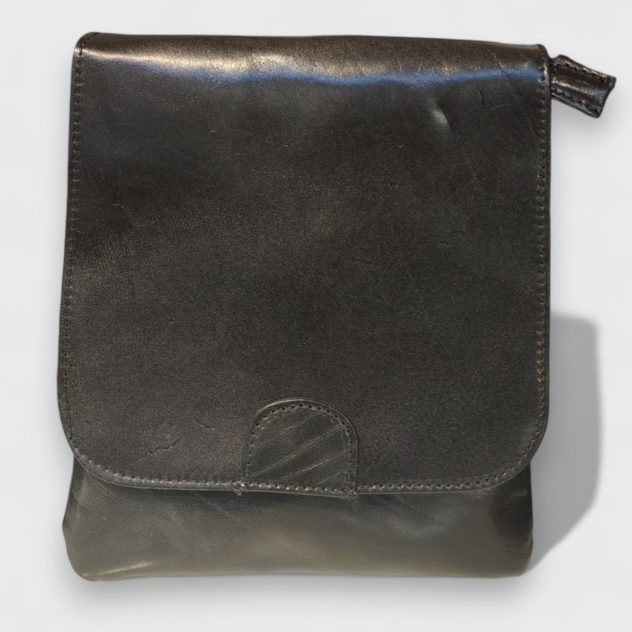 Pelletteria Pelle Nuda Milano, Artigianato Italiano, Vera pelle, Negozio borse uomo donna, Calamita nero