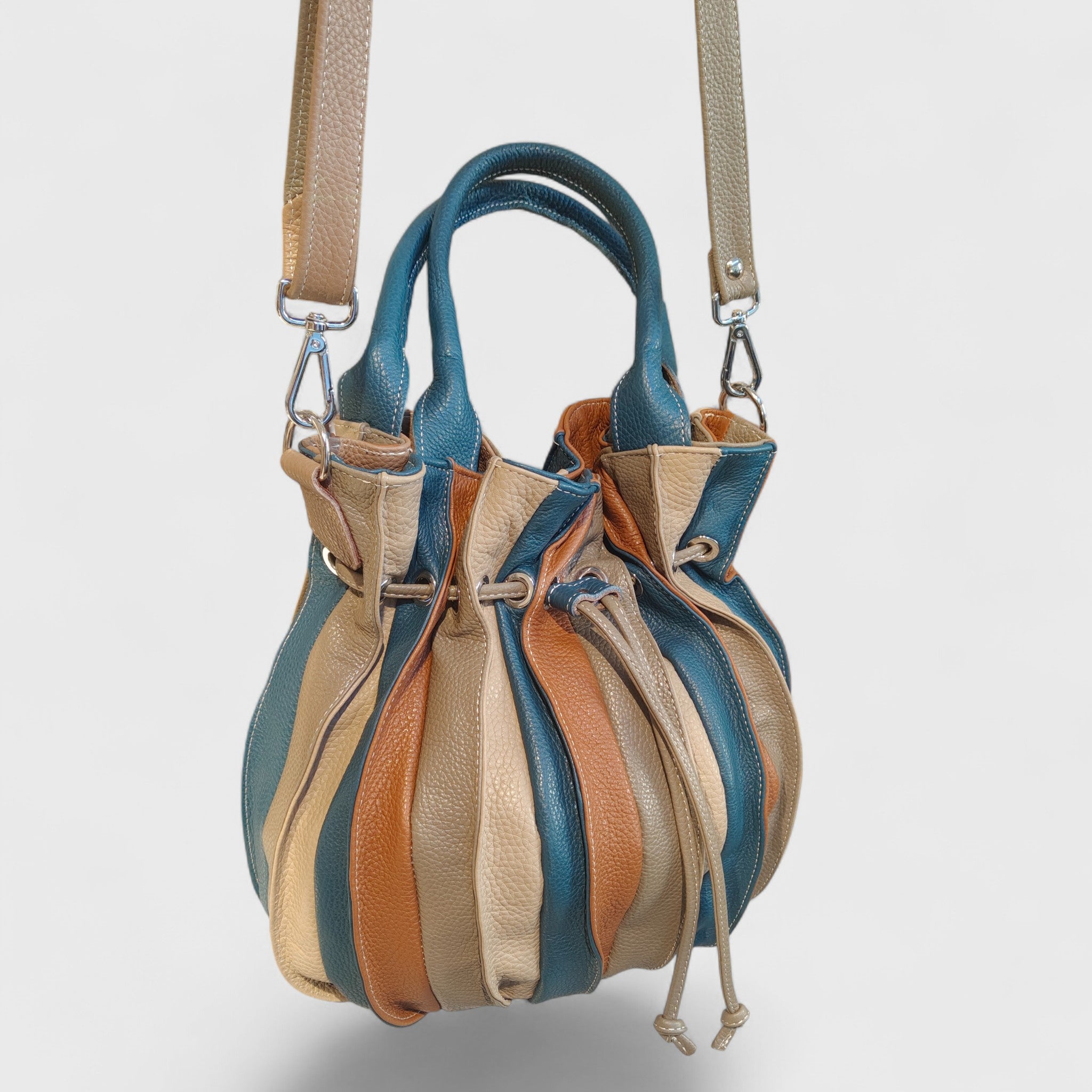 Pelletteria Pelle Nuda Milano, Artigianato Italiano, Vera pelle, Negozio borse donna, Caramella marrone-blu