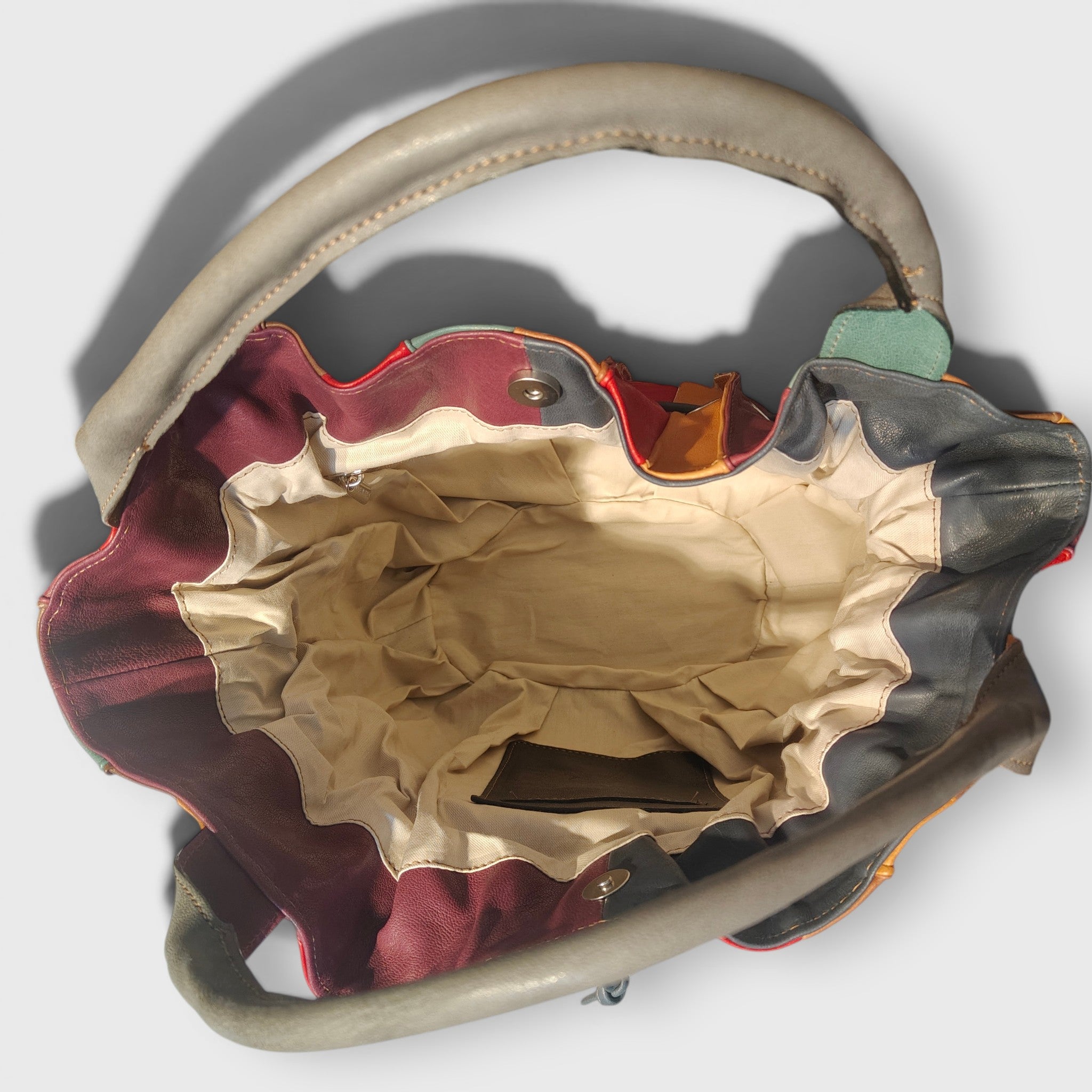 Pelletteria Pelle Nuda Milano, Vera pelle italiana, Negozio borse donna, Caramella multicolore