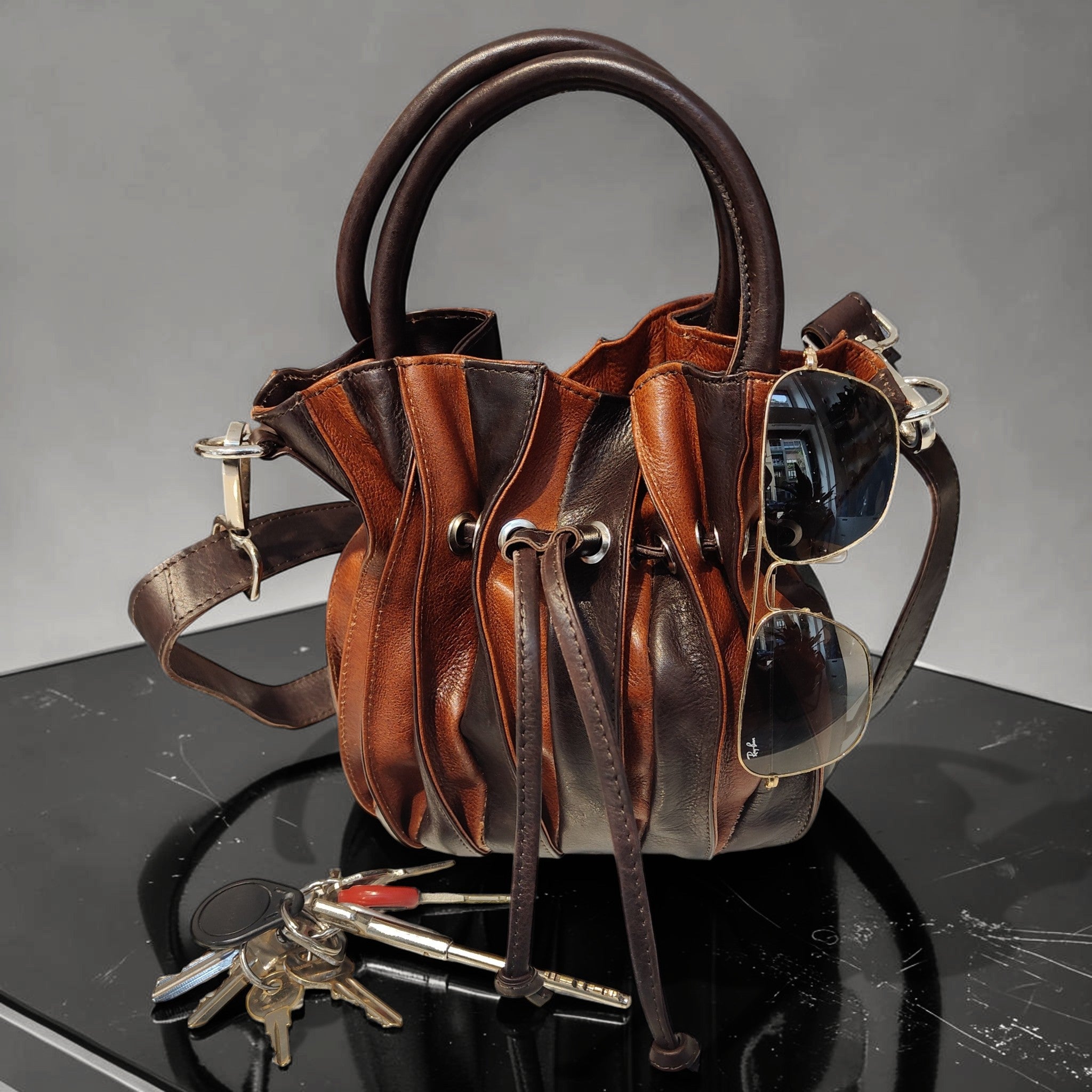 Pelletteria Pelle Nuda Milano, Vera pelle, Negozio borse donna, Pelle Italiana, Caramella mini marrone