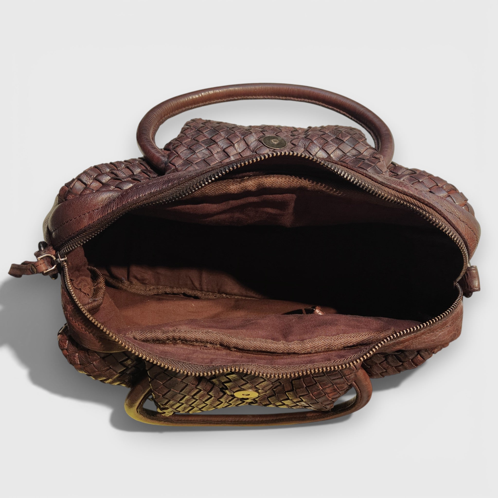 Pelletteria Pelle Nuda Milano, Artigianato italiano, Vera pelle, Negozio borse donna, Frida intrecciata