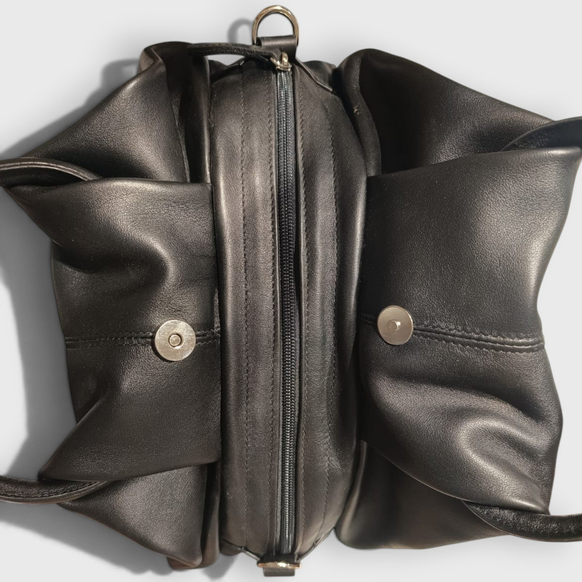 Pelletteria Pelle Nuda Milano, Vera pelle italiana, Negozio borse donna, Artigianato italiano, Frida nera