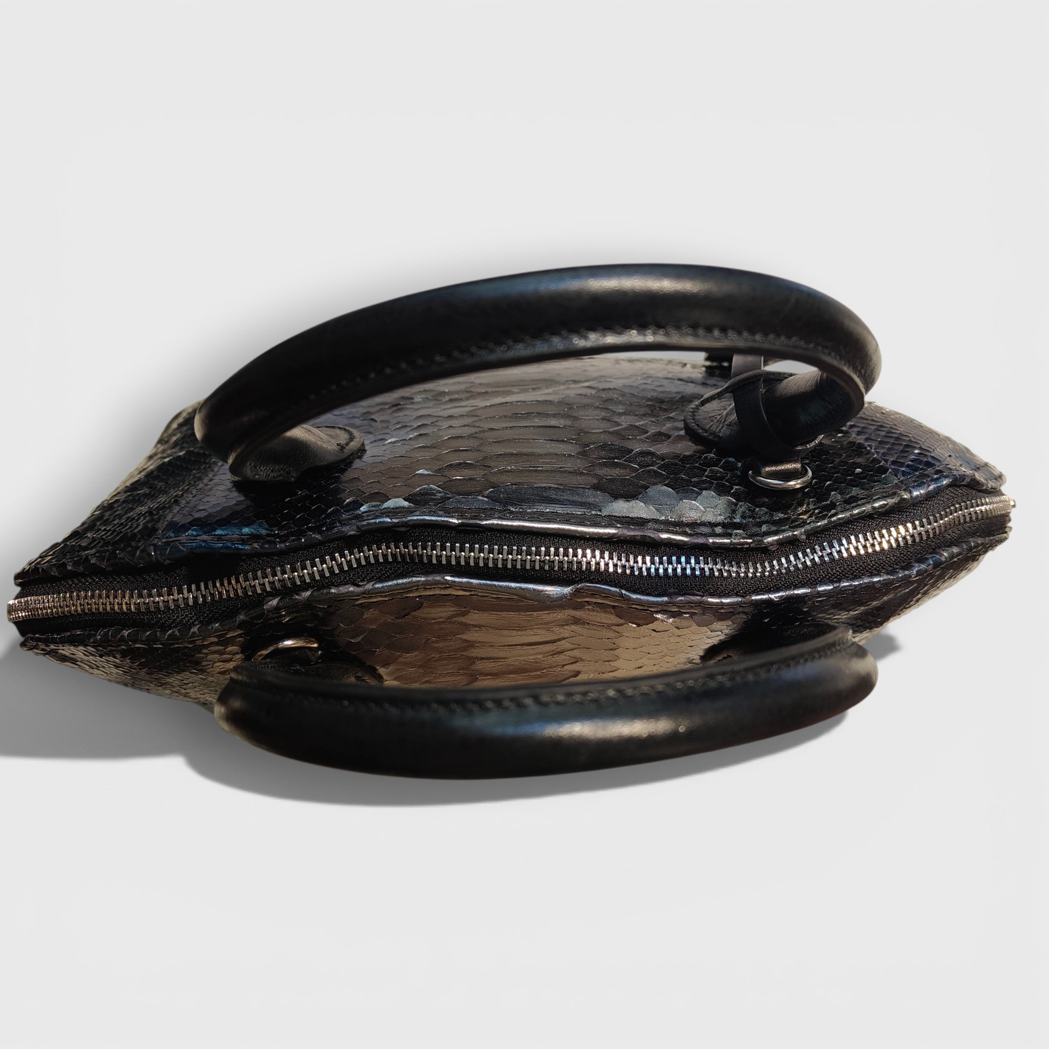 Pelletteria Pelle Nuda Milano, Artigianato Italiano, Vera pelle, Negoio borse donna, Ginevra blu verde