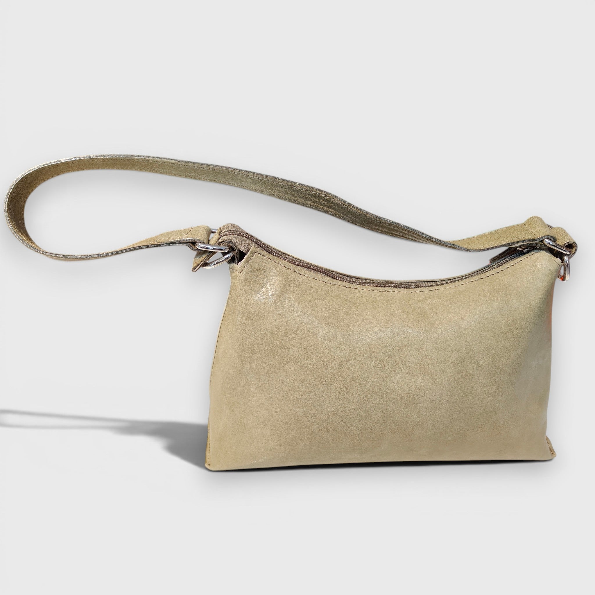 Pelletteria Pelle Nuda Milano, Vera pelle italiana, Negozio borse donna, Isotta verde