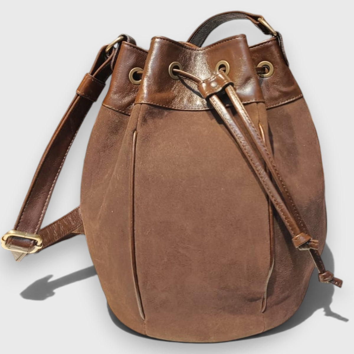 Pelletteria Pelle Nuda Milano, Vera pelle italiana, Negozio borse donna, Lisa nabuk marrone