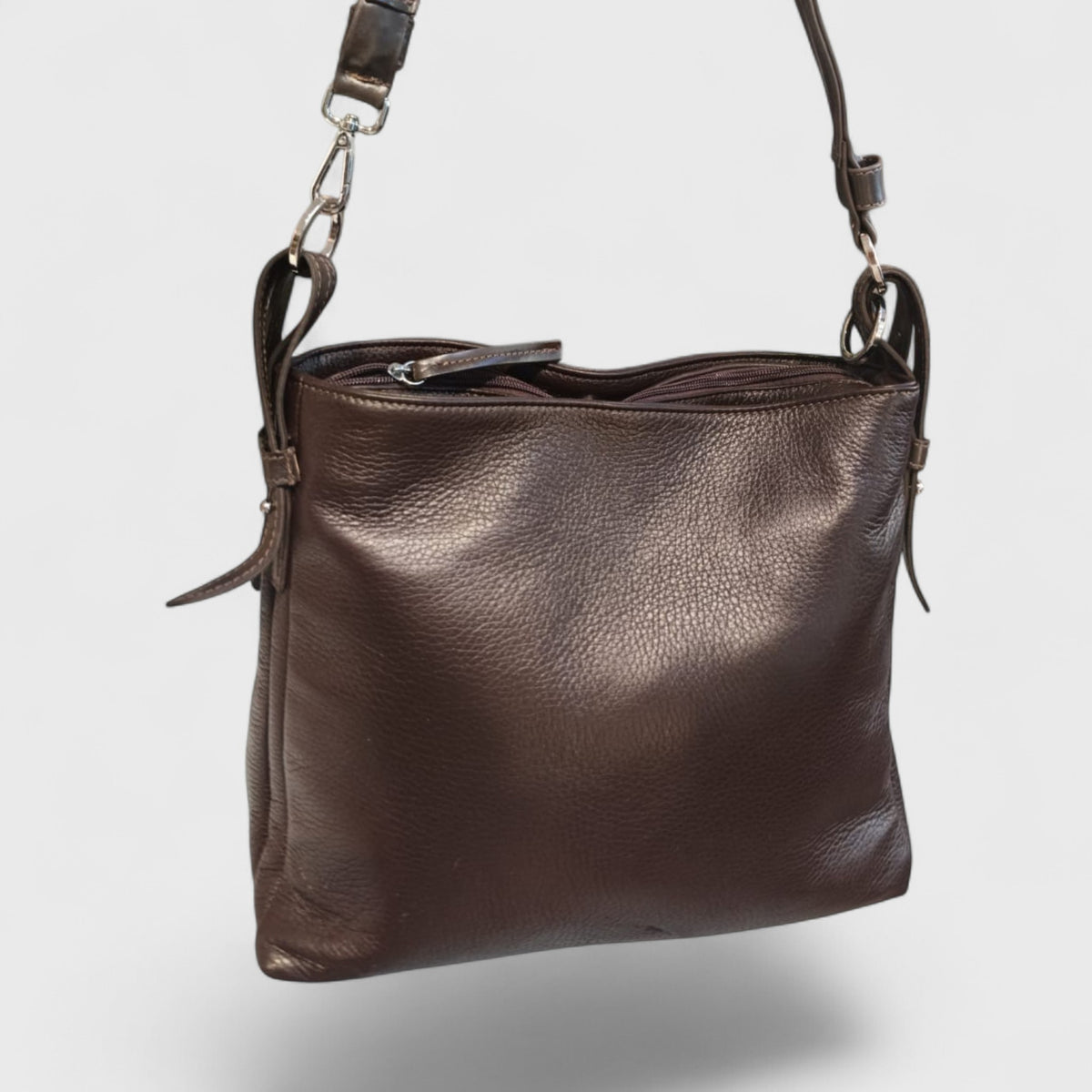 Pelletteria Pelle Nuda MIlano, Vera pelle Italiana, Negozio borse donna, Monica marrone scuro