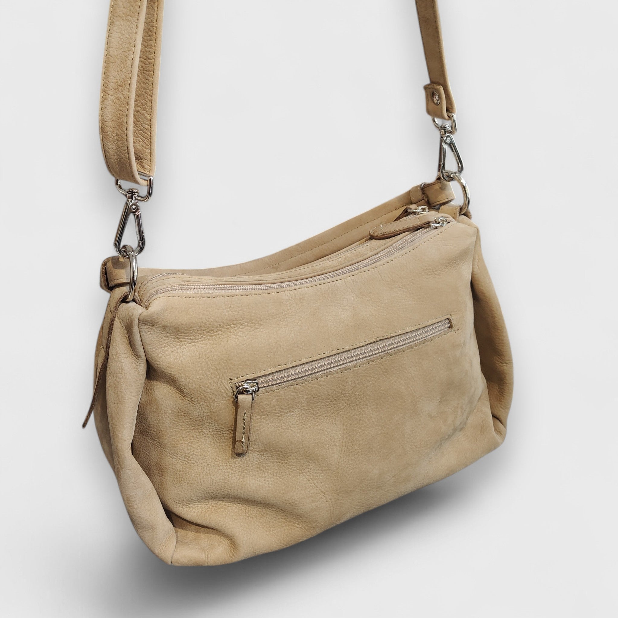 Pelletteria Pelle Nuda Milano, Vera pelle italiana, Negozio borse donna, Patty nabuk beige