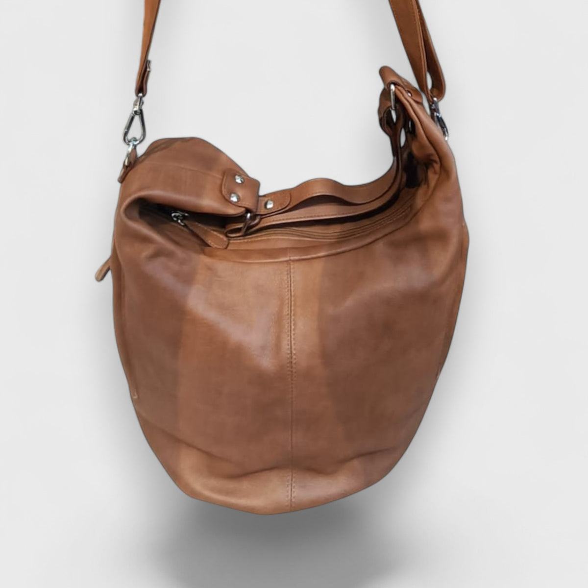 Pelletteria Pelle Nuda Milano, Vera pelle Italiana, Negozio borse donna, Sacca Croce cognac