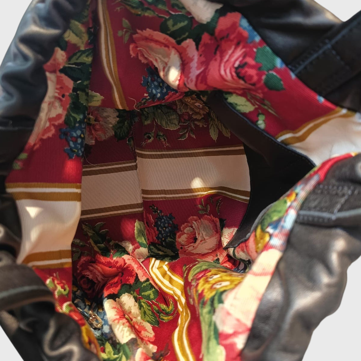 Pelletteria Pelle Nuda Milano, Vera pelle Italiana, Negozio borse donna, Sacca Zaino nero