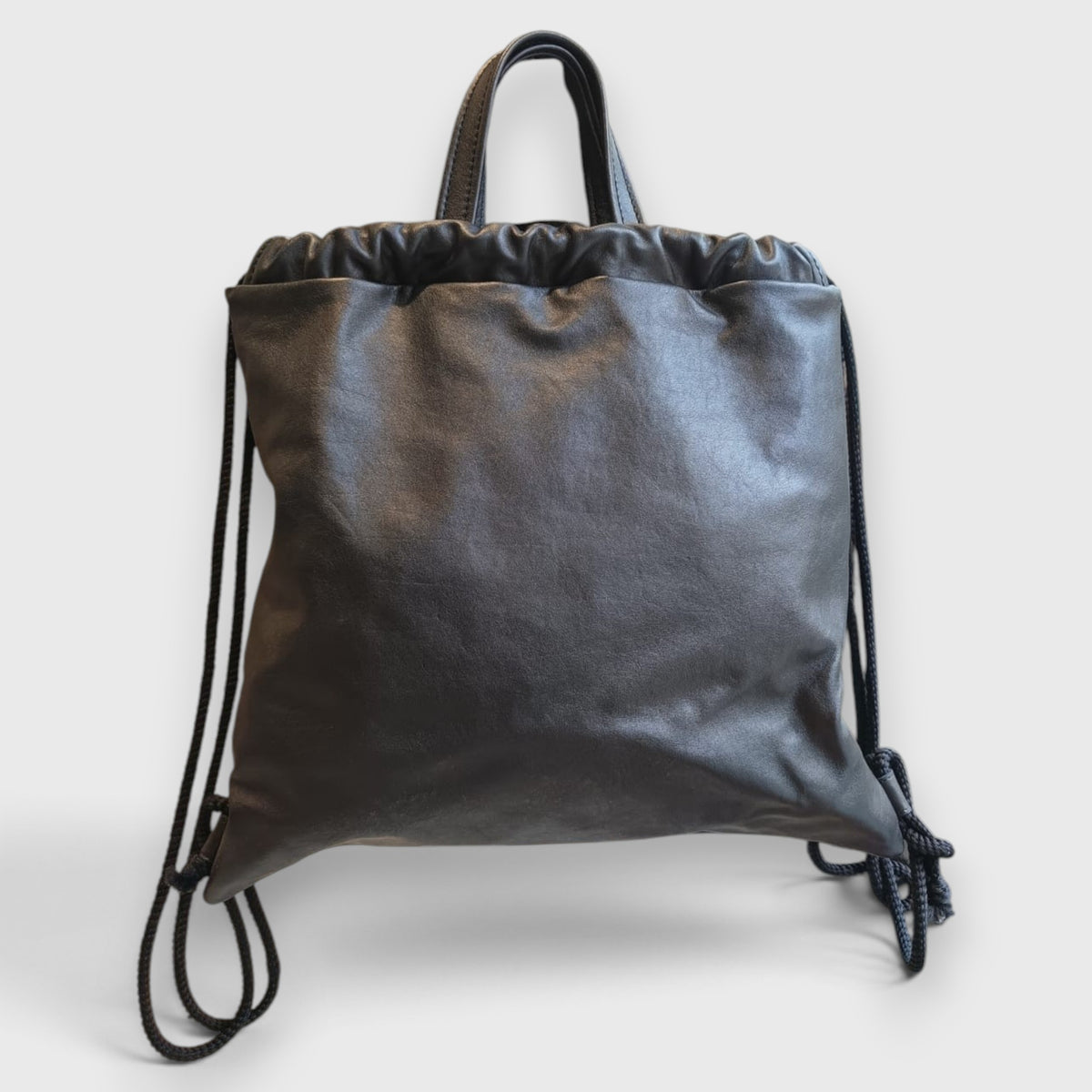 Pelletteria Pelle Nuda Milano, Vera pelle Italiana, Negozio borse donna, Sacca Zaino nero
