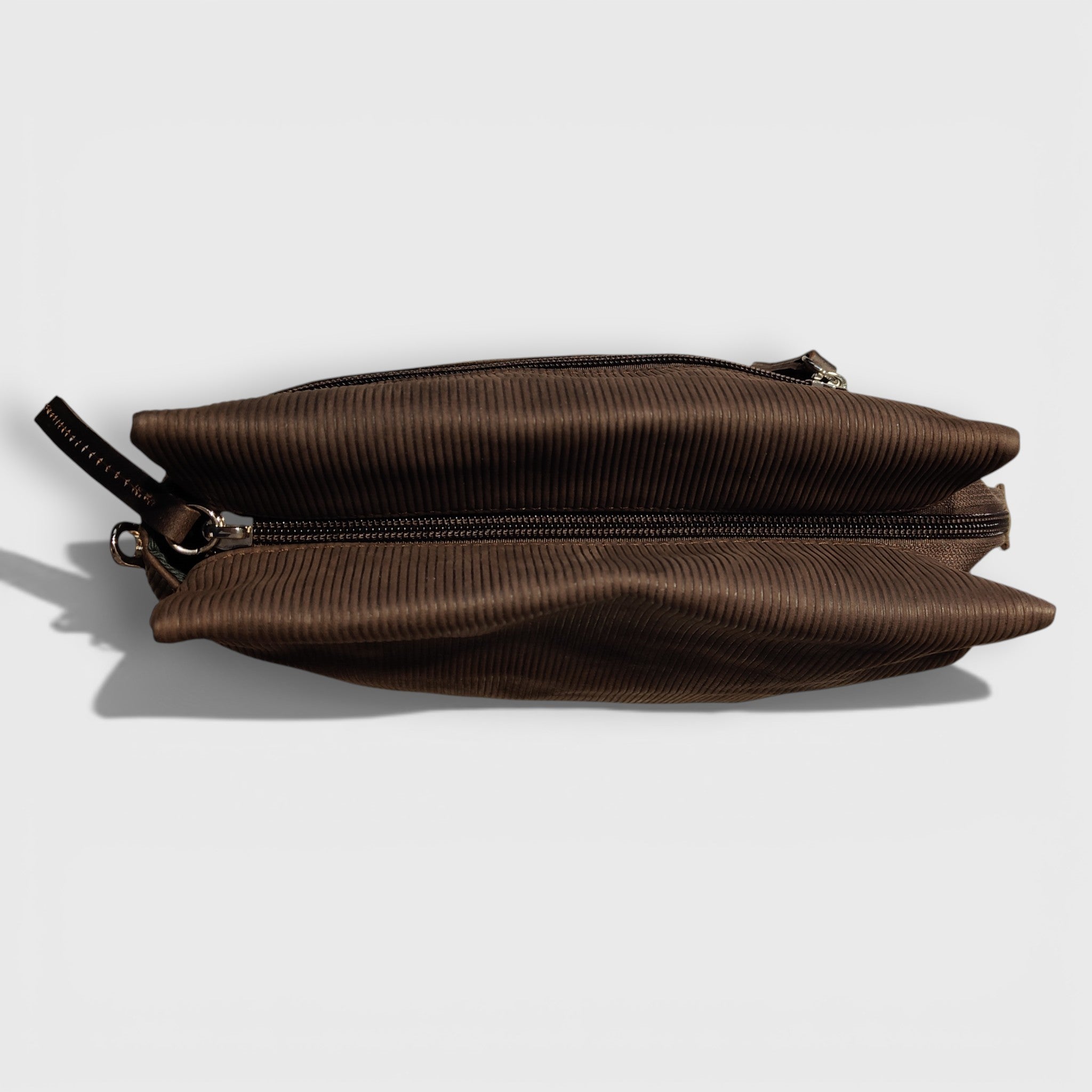 Pelletteria Pelle Nuda Milano, Artigianato italiano, Vera pelle, Negozio borse donna, Sbuffo marrone nabuk