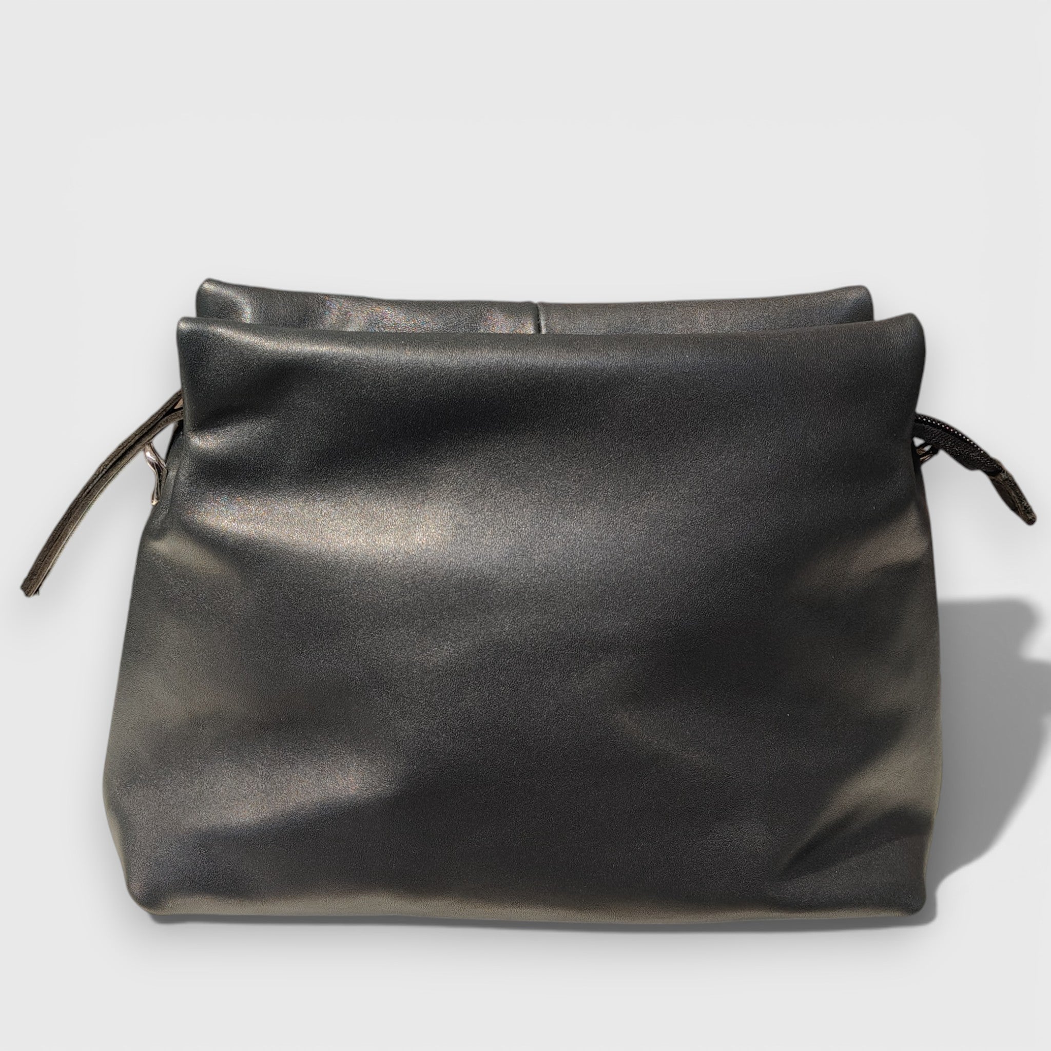 Pelletteria Pelle Nuda Milano, Artigianato Italiano, Vera pelle, Negozio borse donna, Sbuffo nero