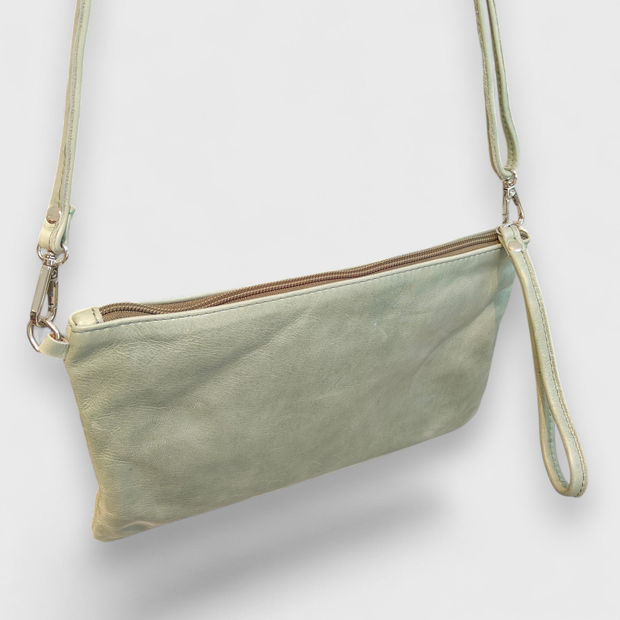 Pelletteria Pelle Nuda Milano, Vera pelle Italiana, Negozio borse donna, Tracolla ASV verde salvia