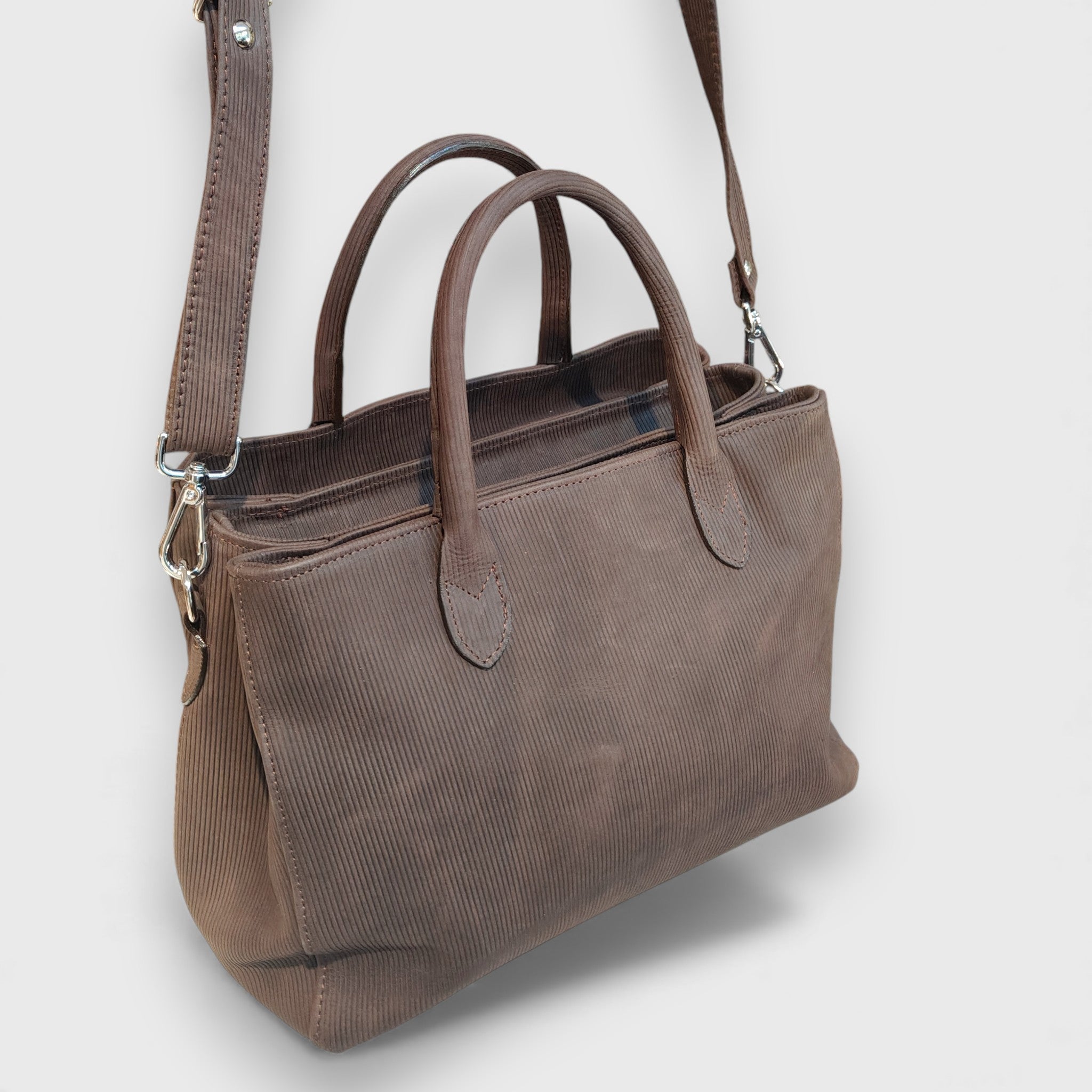 Pelletteria Pelle Nuda Milano, Artigianato Italiano, Vera pelle, Negozio borse donna, Tre zip marrone nabuk