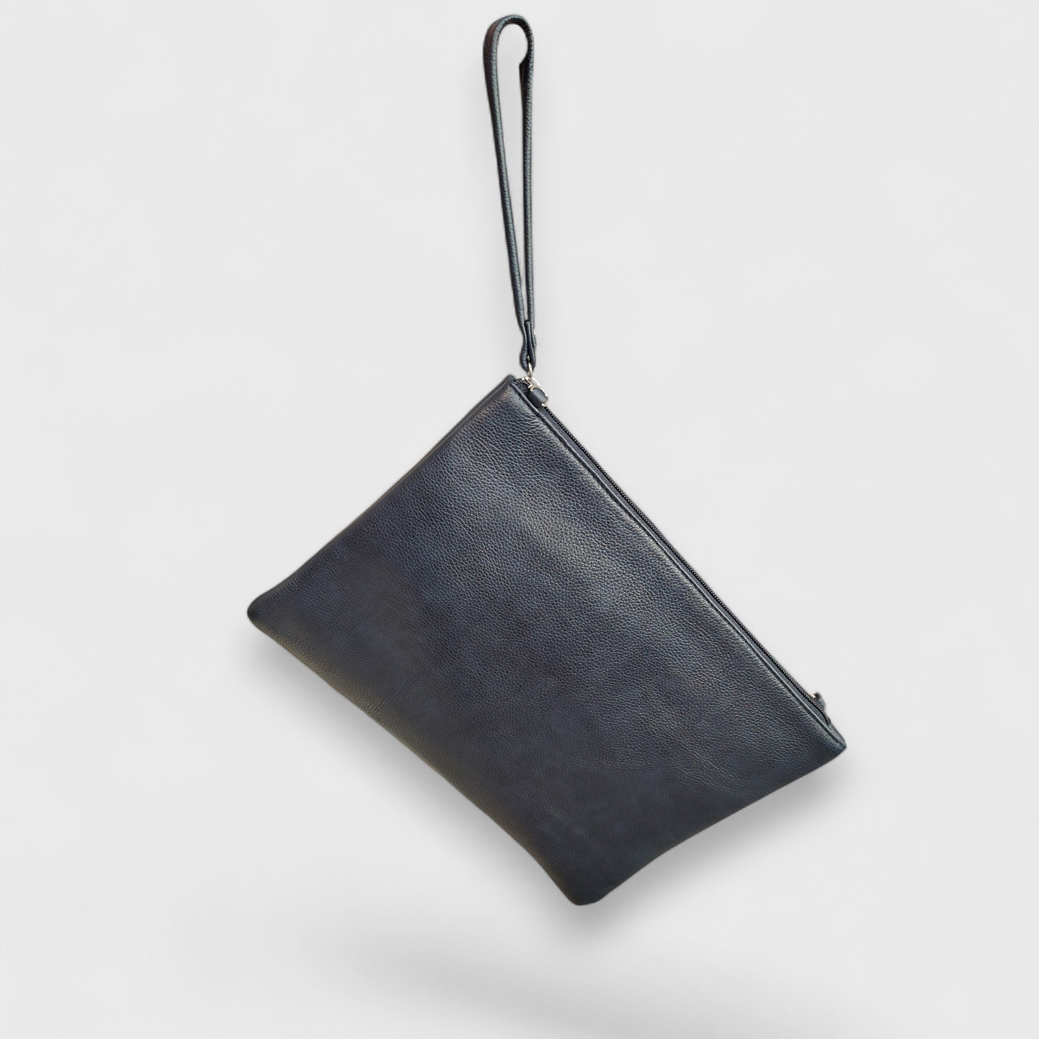 Pelletteria Pelle Nuda Milano, Vera pelle Italiana, Negozio borse donna, Trousse Clara blu