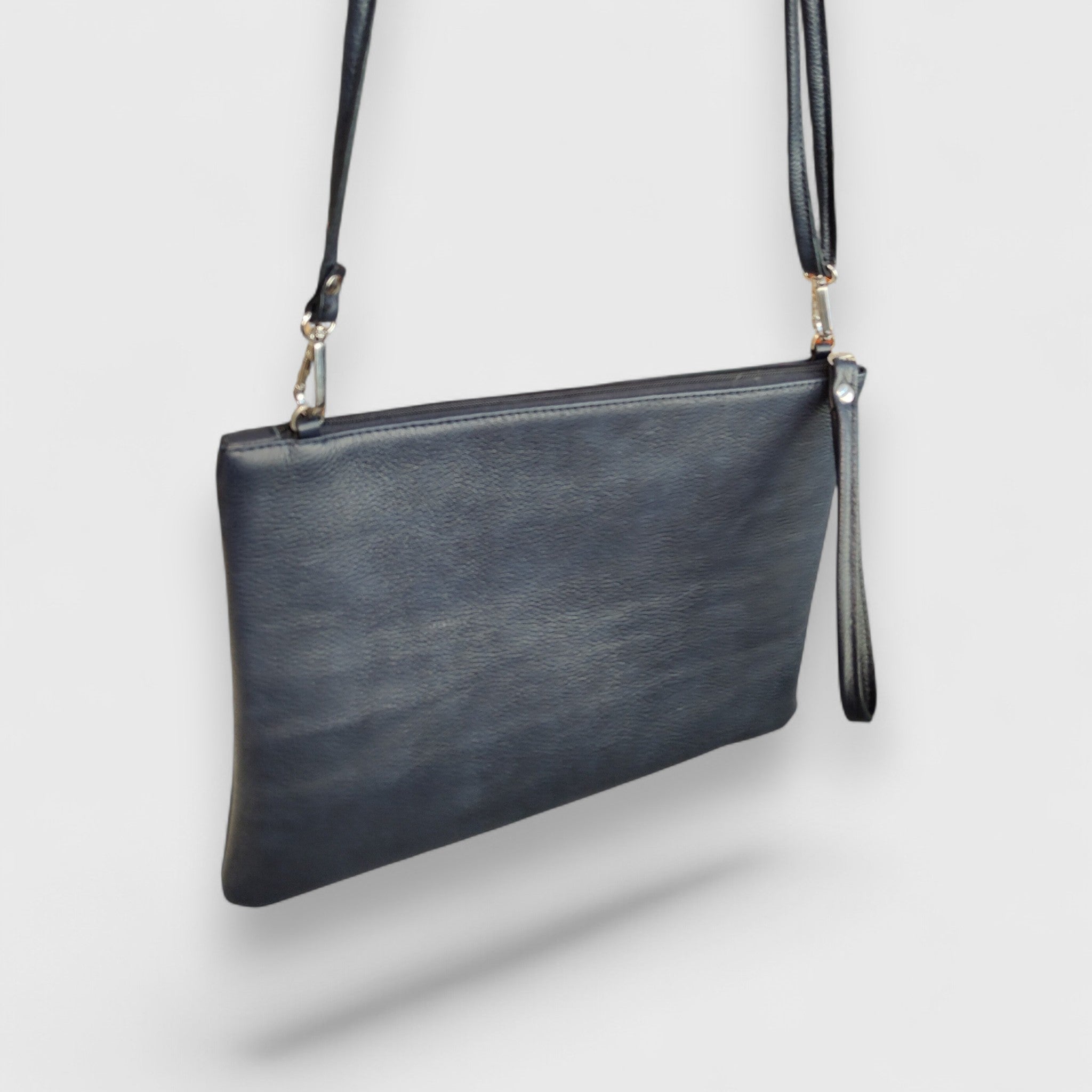 Pelletteria Pelle Nuda Milano, Vera pelle Italiana, Negozio borse donna, Trousse Clara blu