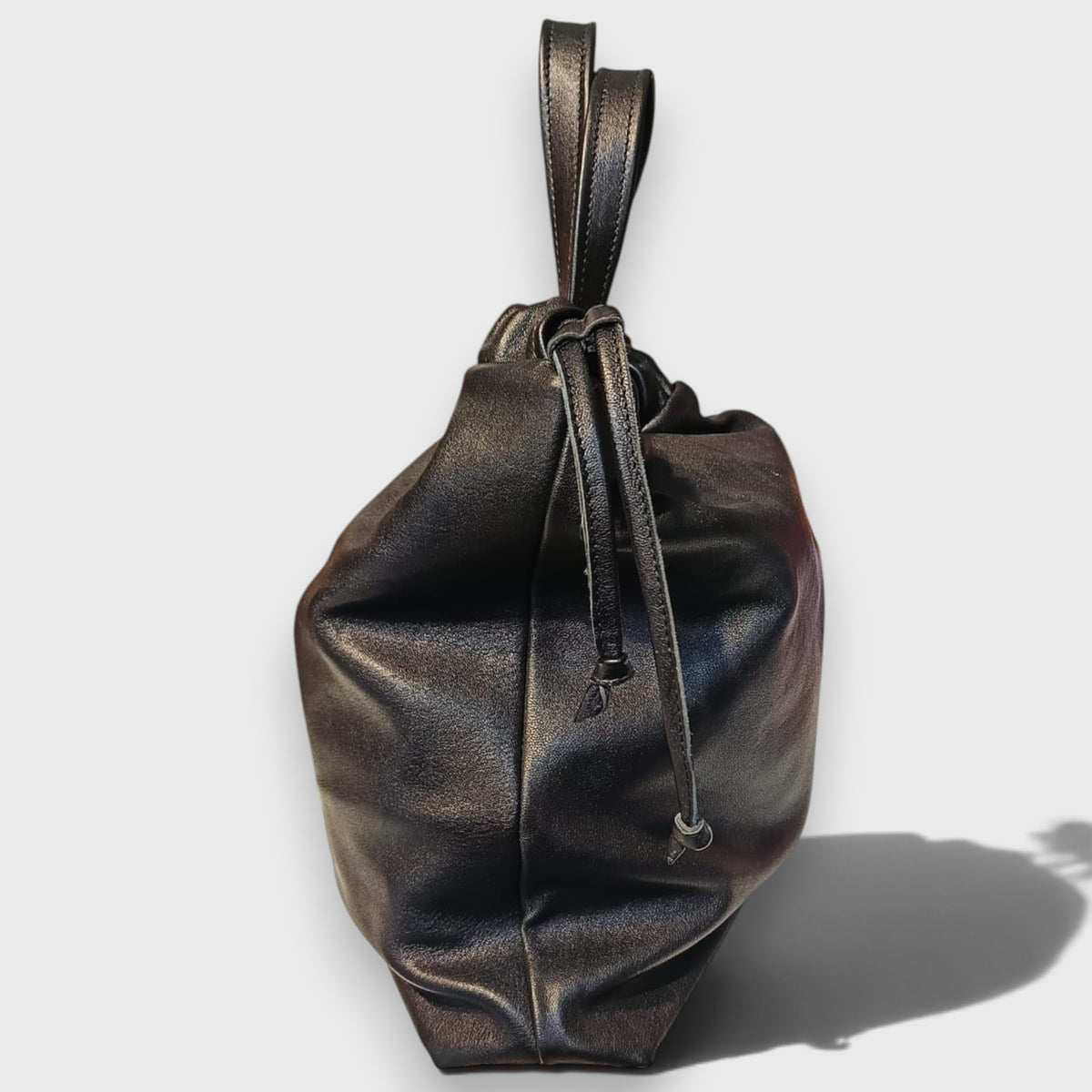 Pelletteria Pelle Nuda Milano, Vera pelle Italiana, Negozio borse donna, Venere nero