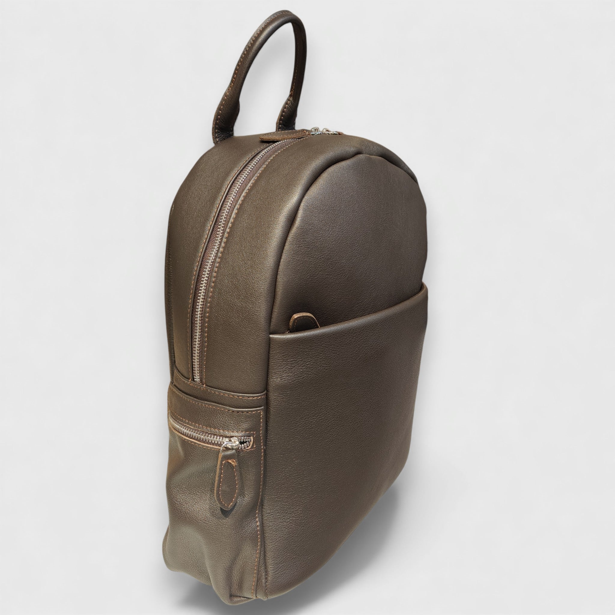 Pelletteria Pelle Nuda Milano, Artigianato Italiano, Vera pelle, Negozio borse donna, Zaino Venty marrone scuro