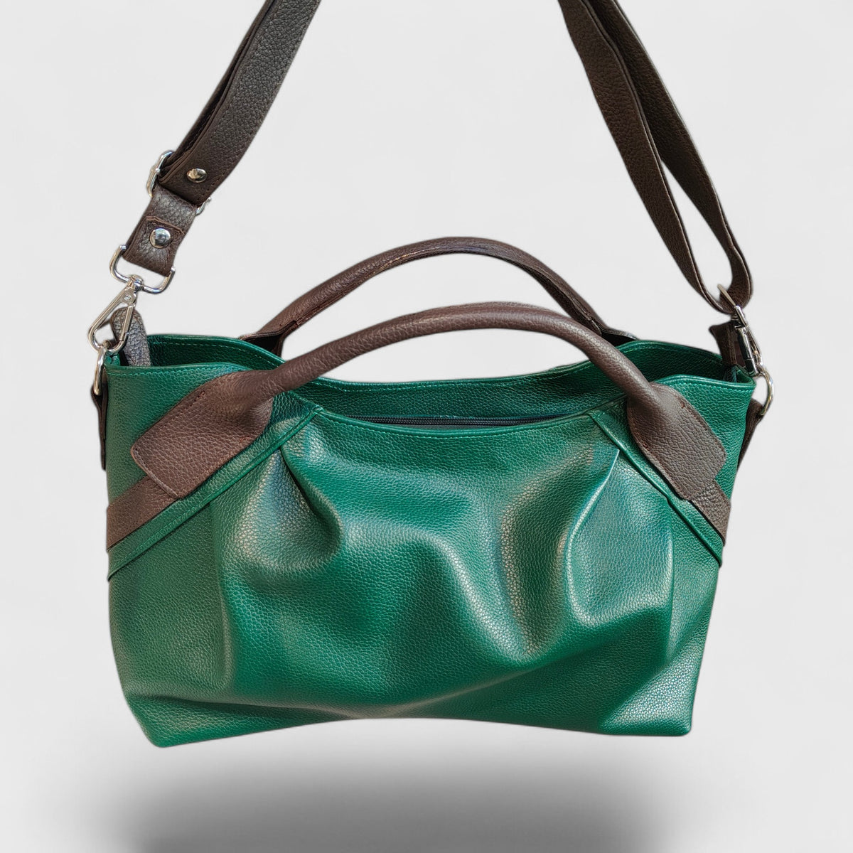Pelletteria Pelle Nuda Milano, Vera pelle italiana, Negozio borse donna, Veronica verde