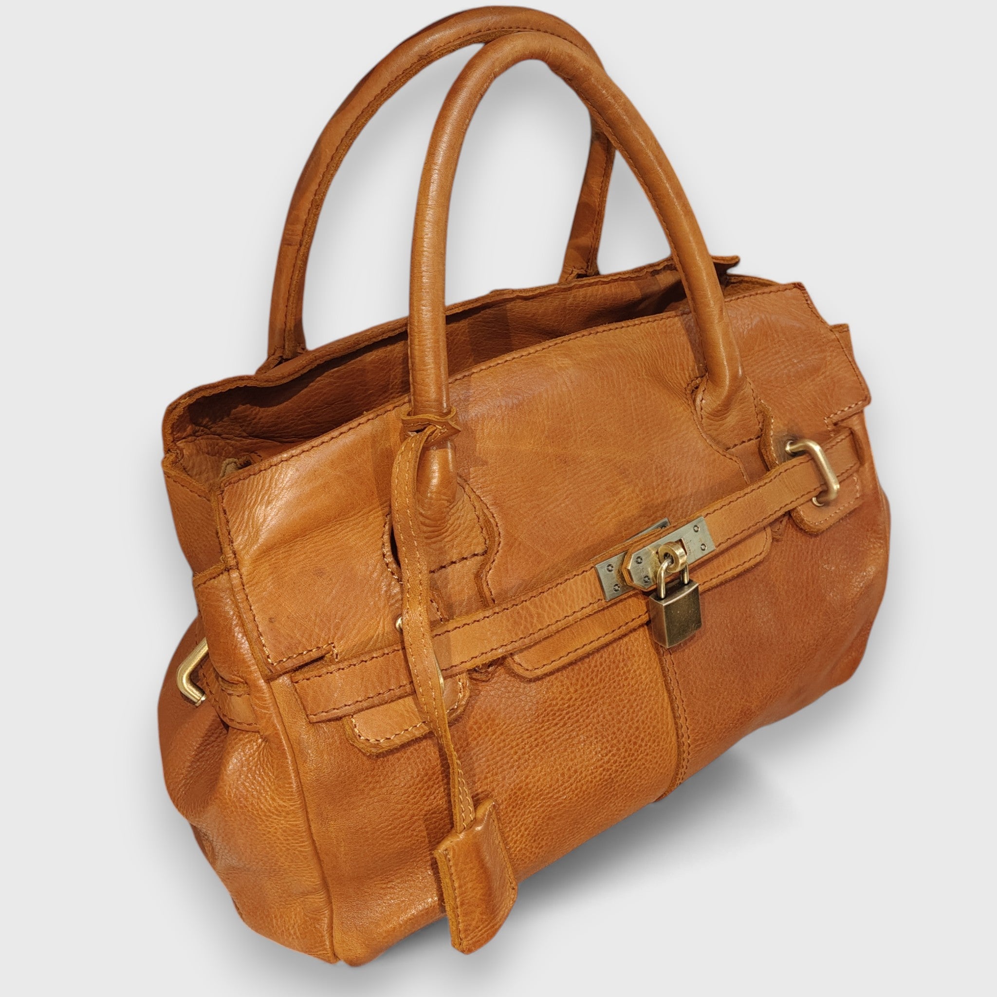 Pelletteria Pelle Nuda Milano, Artigianato Italiano, Vera pelle, Negozio borse donna, Vip marrone