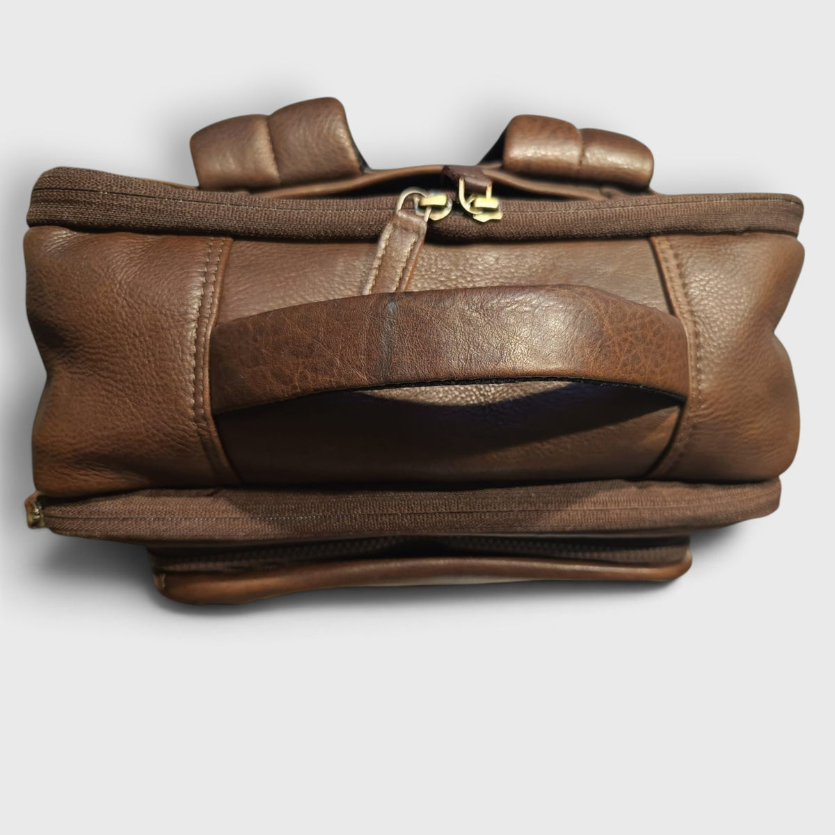 Pelletteria Pelle Nuda Milano, Vera pelle Italiana, Negozio borse uomo donna, Zaino travel marrone