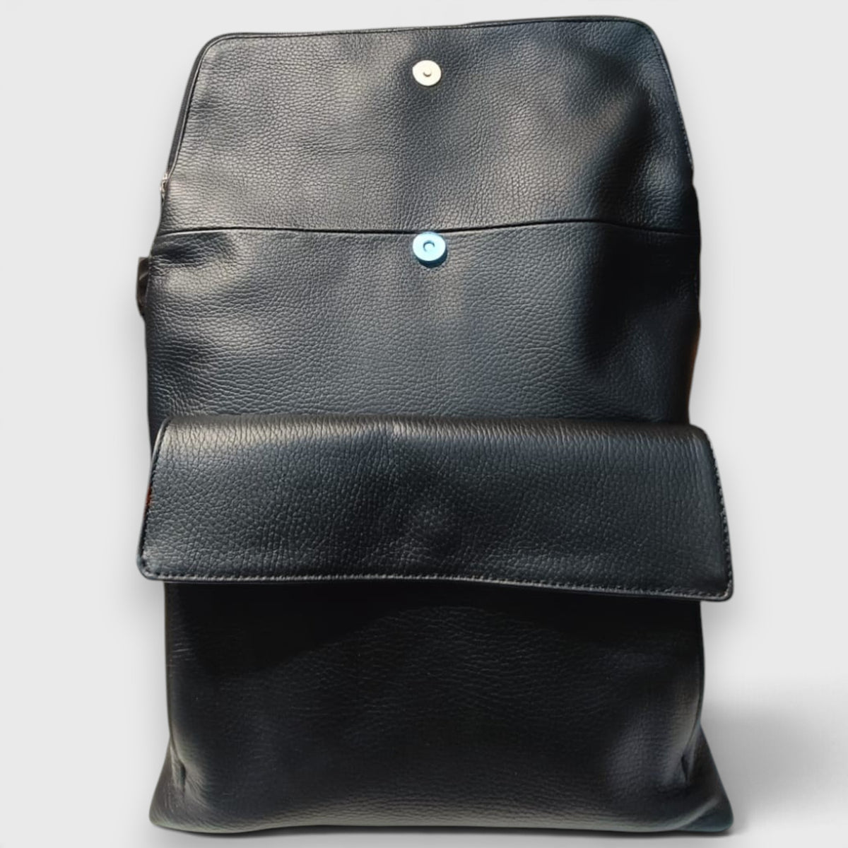 Pelletteria Pelle Nuda Milano, Vera pelle italiana, negozio zaini, Zaino cerniera nero
