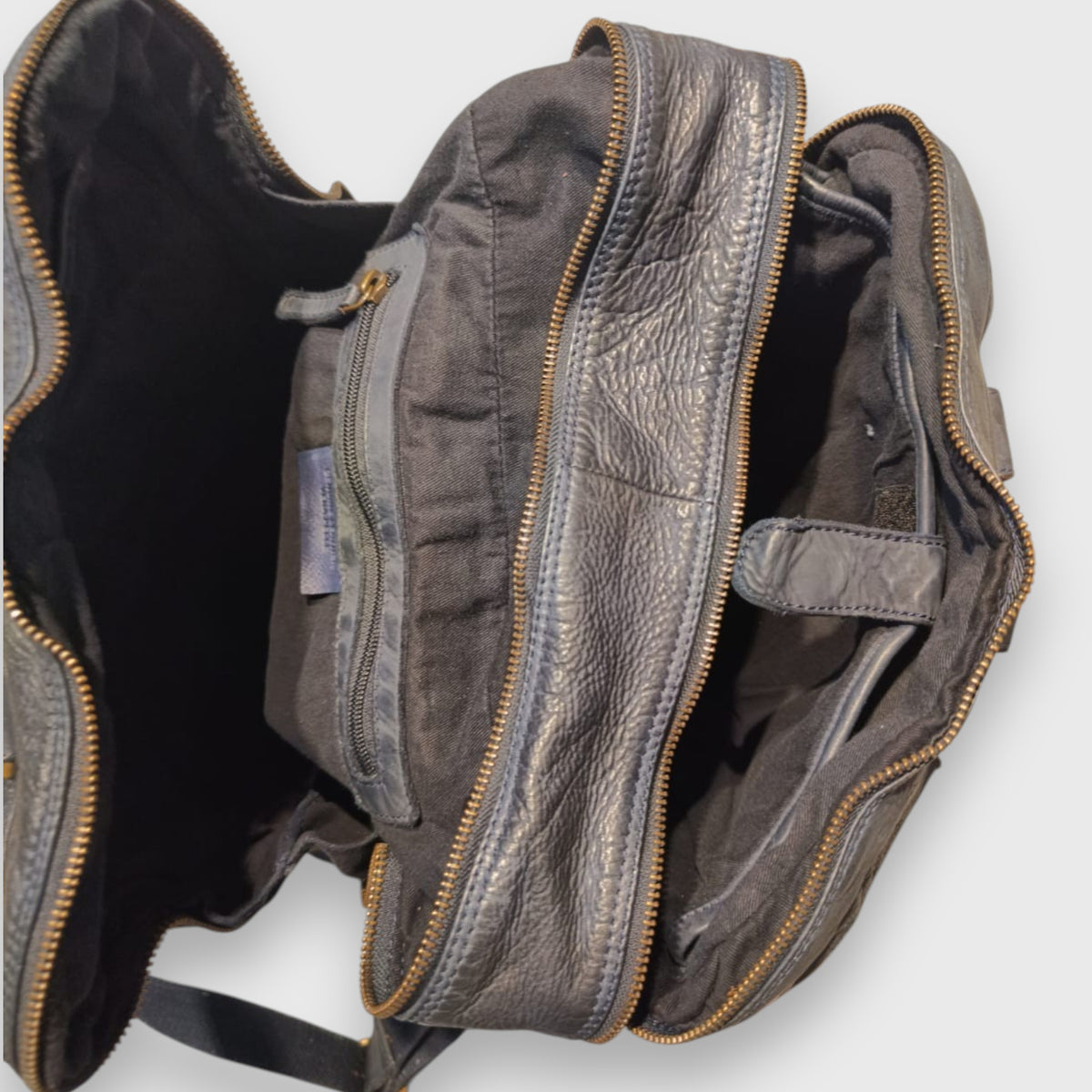 Pelletteria Pelle Nuda Milano, Vera pelle italiana, Negozio borse uomo, Zaino Doppio blu scuro