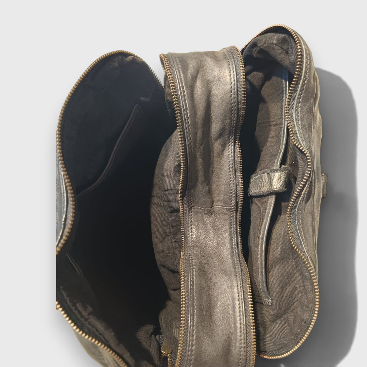 Pelletteria Pelle Nuda Milano, Vera pelle italiana, negozio borse uomo, Zaino Doppio nero 