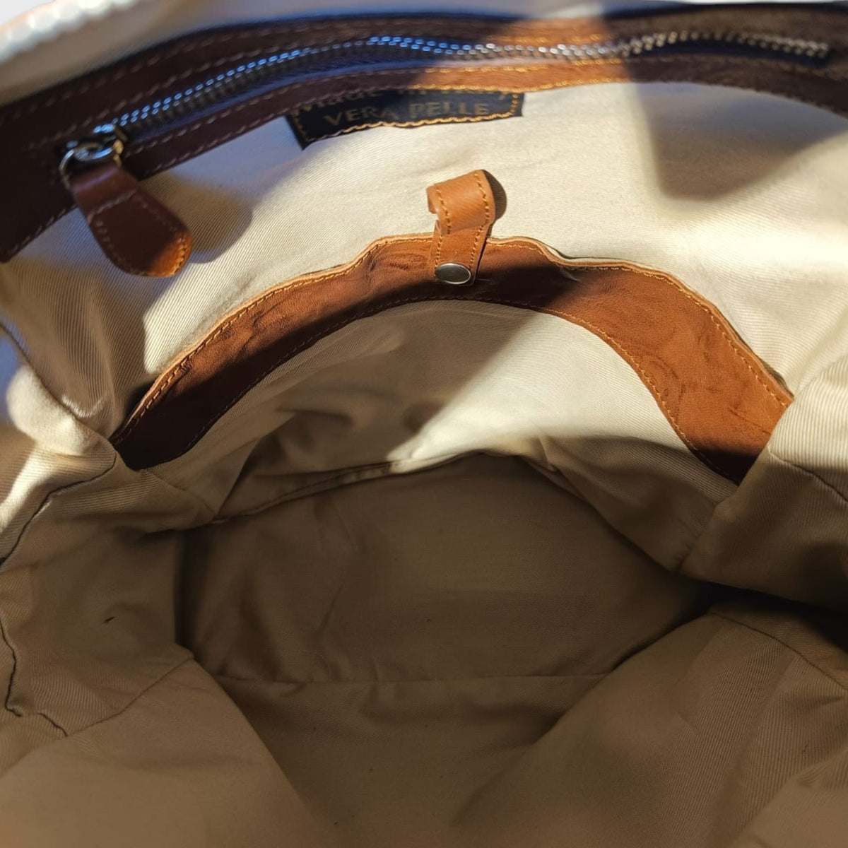 Pelletteria Pelle Nuda Milano, Vera pelle italiana, Negozio borse uomo, Zaino Venty marrone