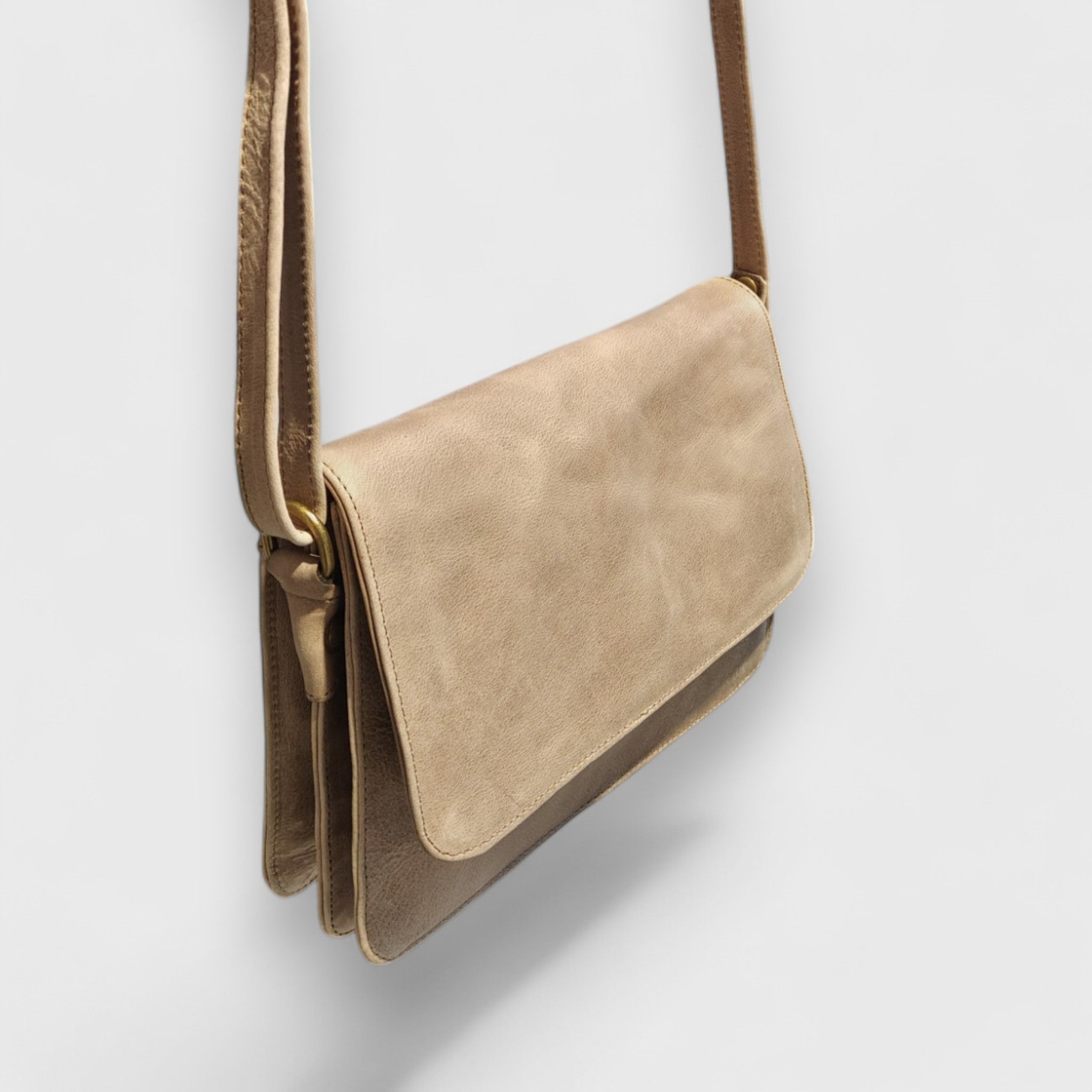 Pelletteria Pelle Nuda Milano, Artigianato italiano, vera pelle, borsa tracolla donna, big tre soffietti beige