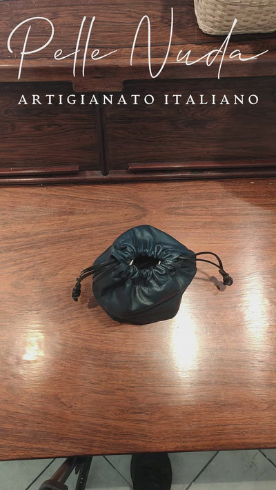 Borsa donna, borsa in pelle, vera pelle, Sacchetto nero, artigianato italiano, Pelletteria elle Nuda Milano