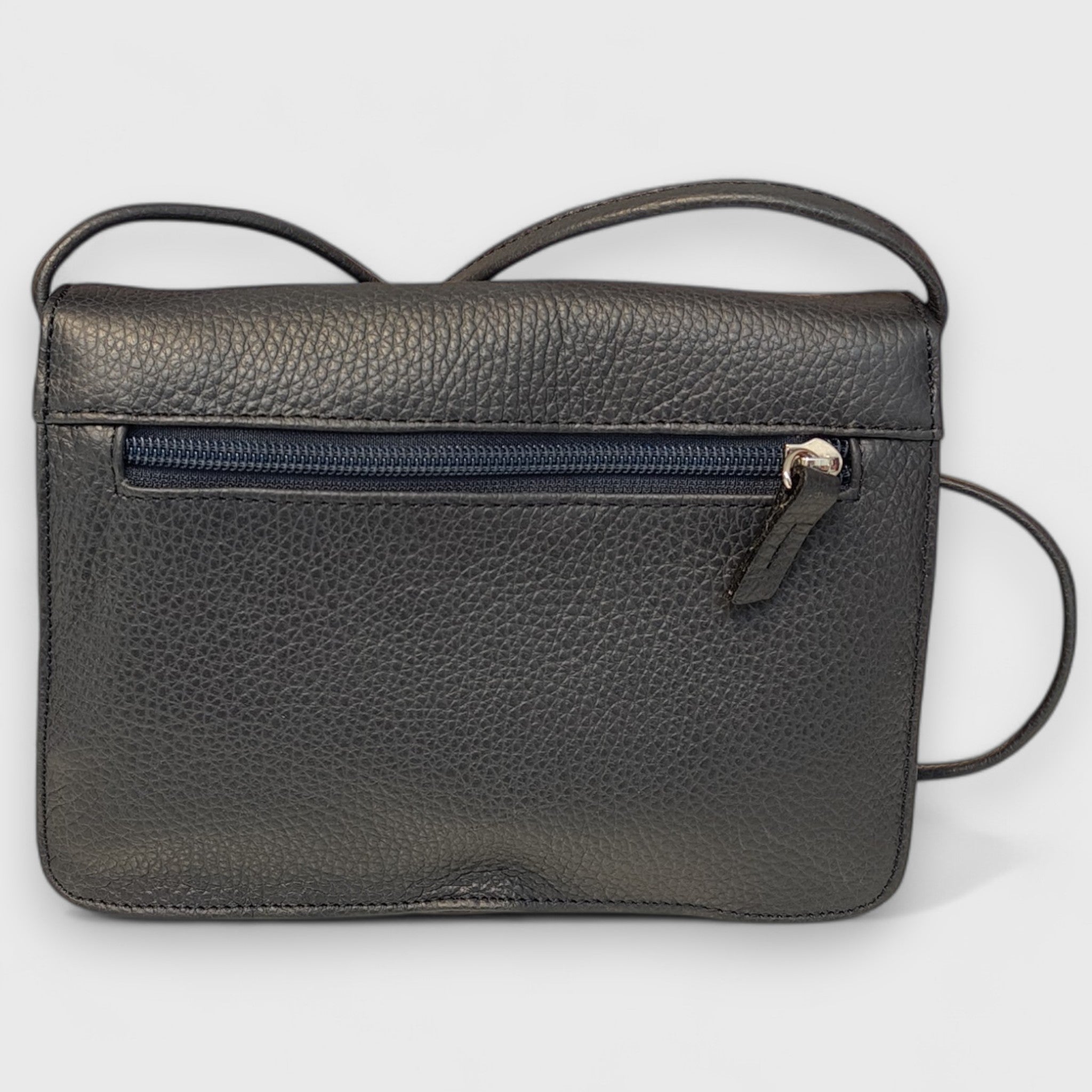 Pelletteria Pelle Nuda Milano, Artigianato Italiano, Vera Pelle, Negozio borse donna, Tre soffietti blu