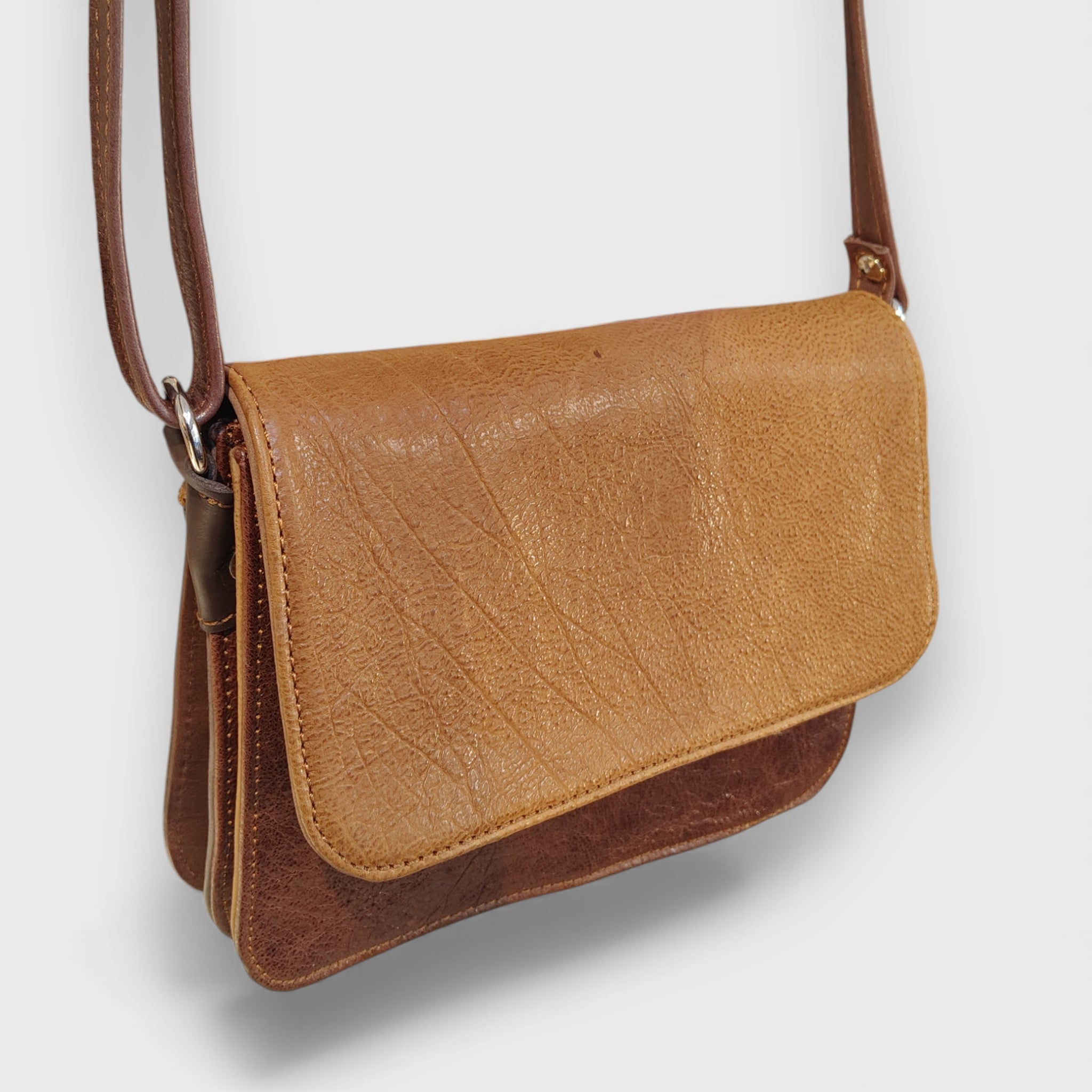 Pelletteria Pelle Nuda Milano, Artigianato italiano, Vera pelle, Negozio borse donna, 3 soffietti marrone patchwork