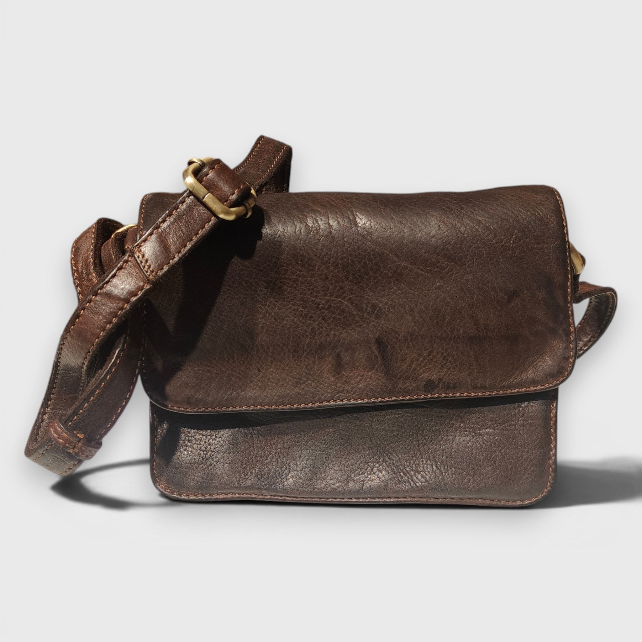 Pelletteria Pelle Nuda Milano, Vera pelle Italiana, Negozio borse donna, Tre soffietti in pelle lavata