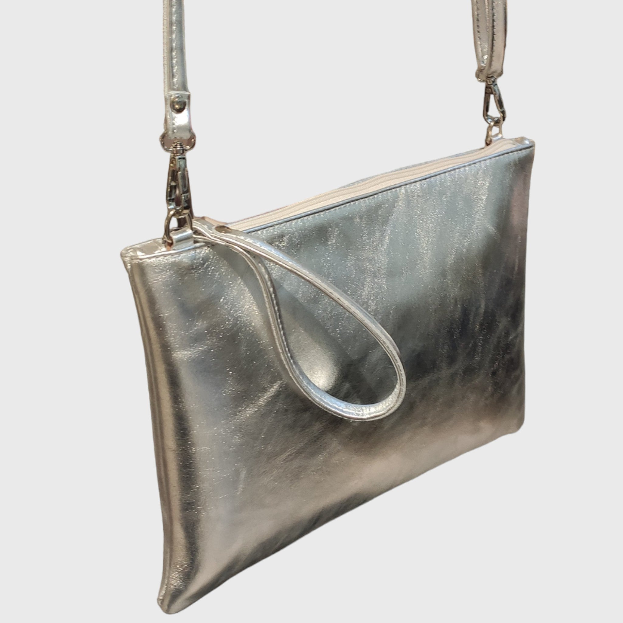 Pelletteria Pelle Nuda Milano, artigianato italiano, vera pelle, borsa donna, Trousse Clara argento